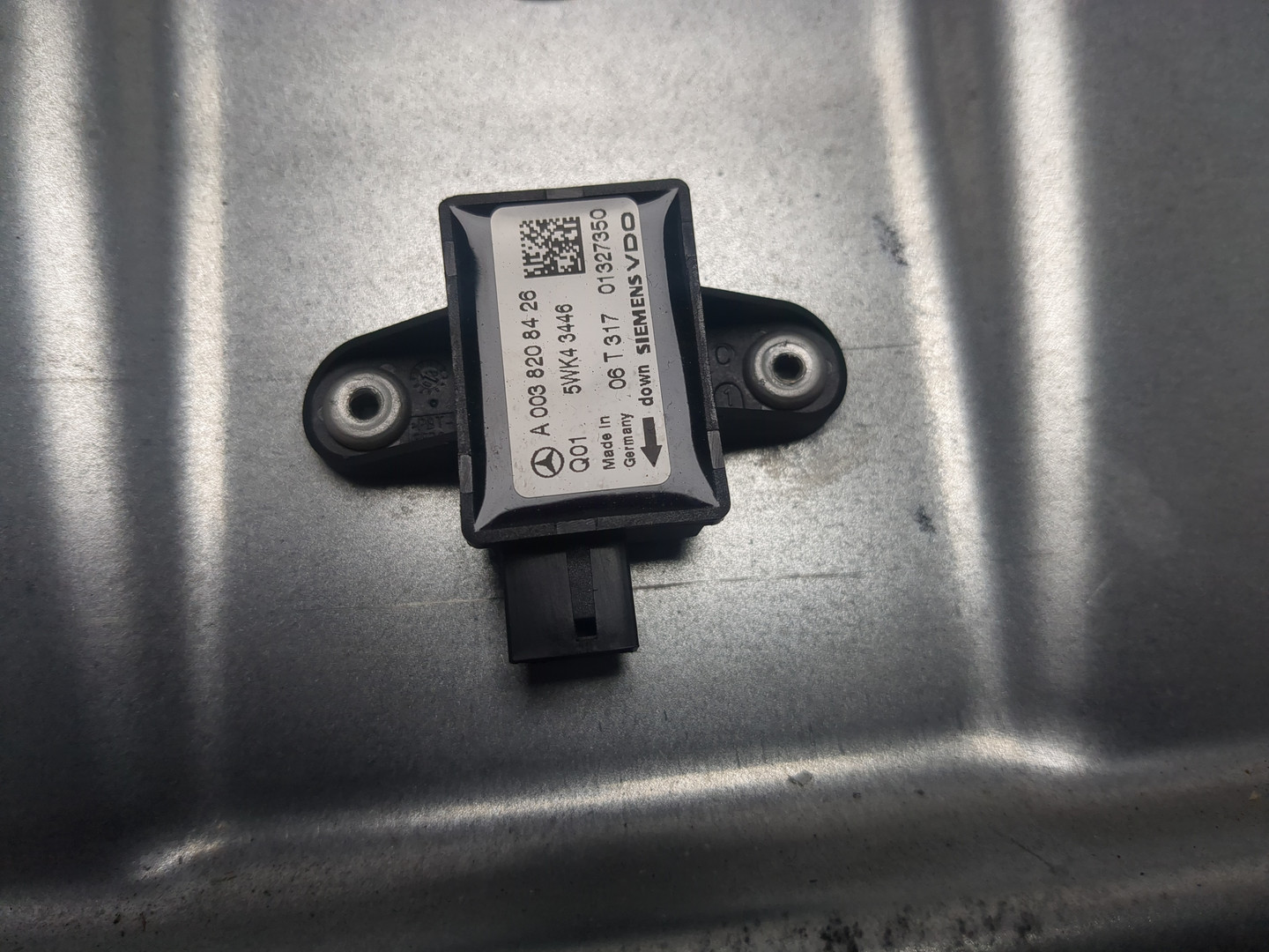 Стеклоподъемник электр. передний левый