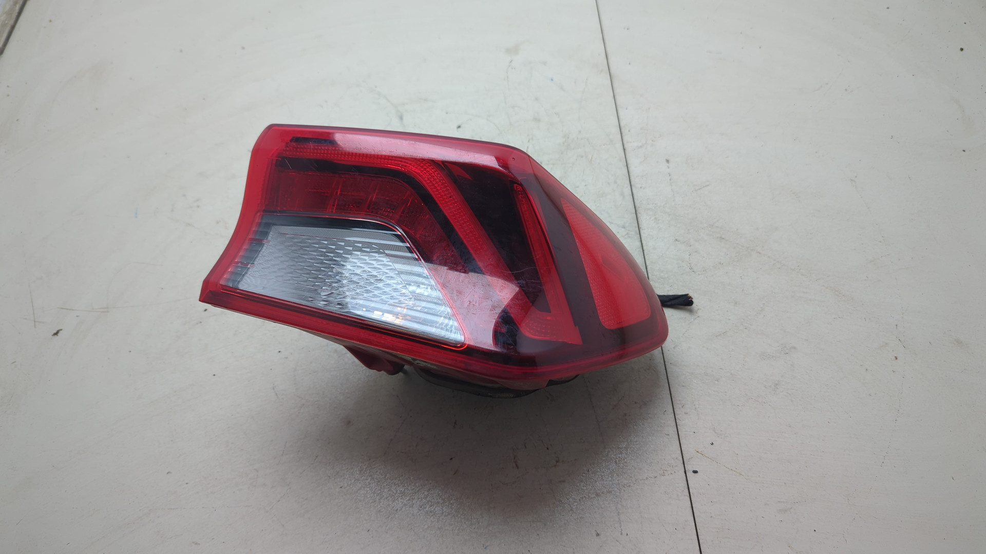 Фонарь задний правый