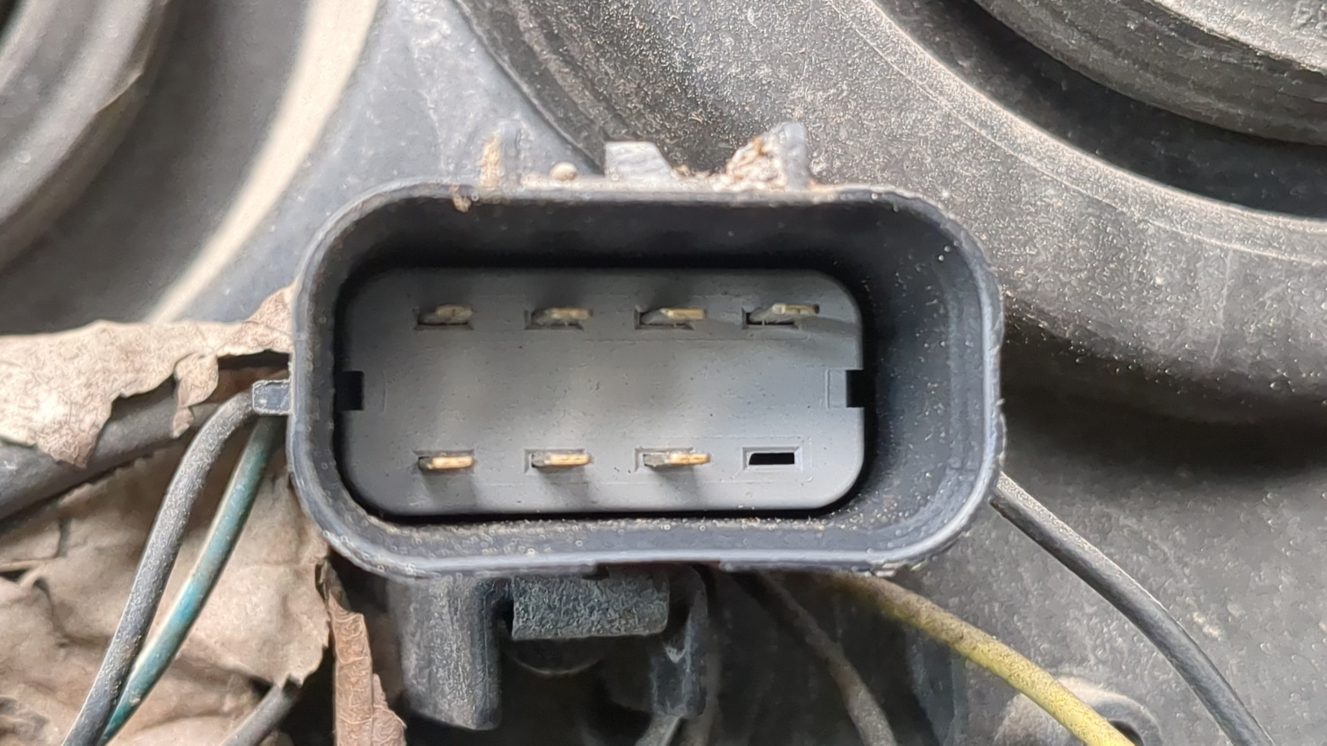 Фара правая