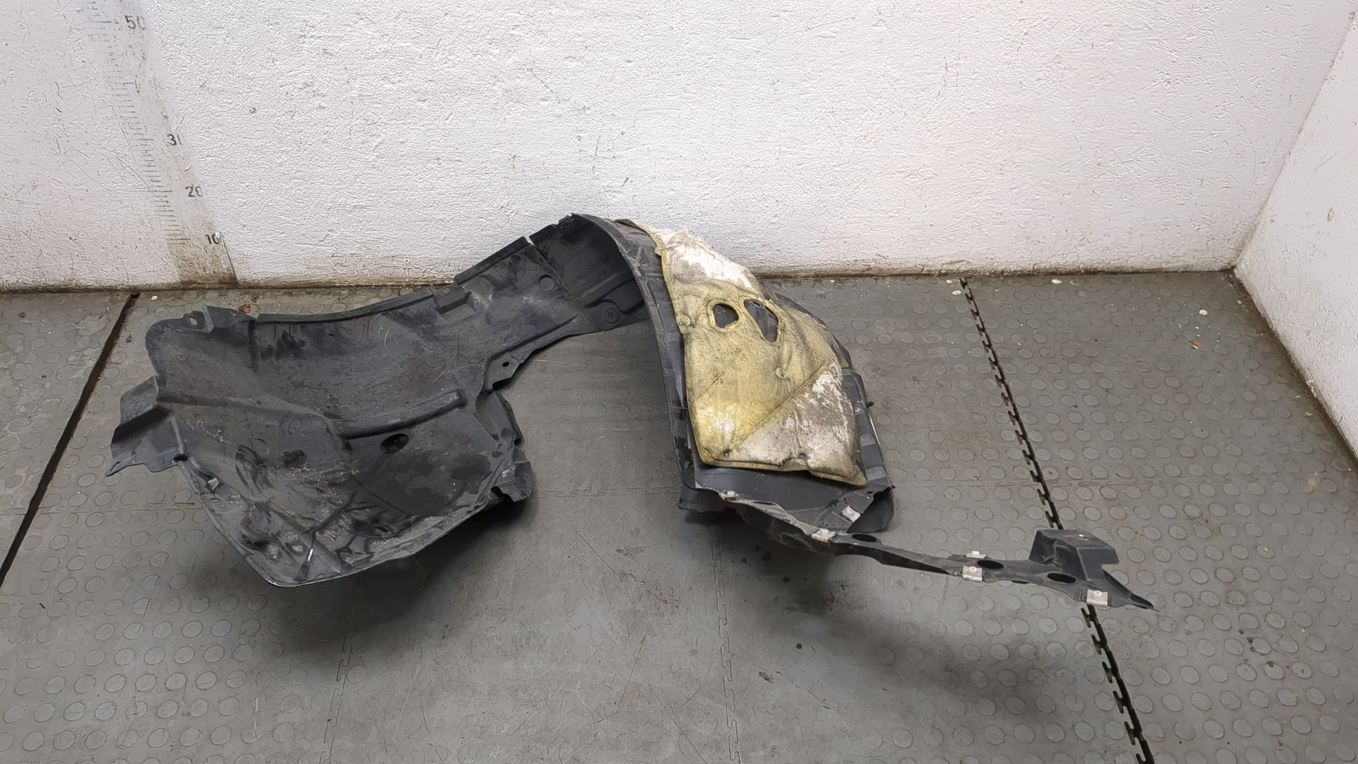 Локер передний правый