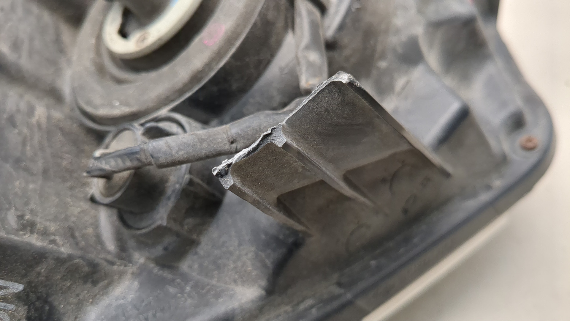 Фара правая