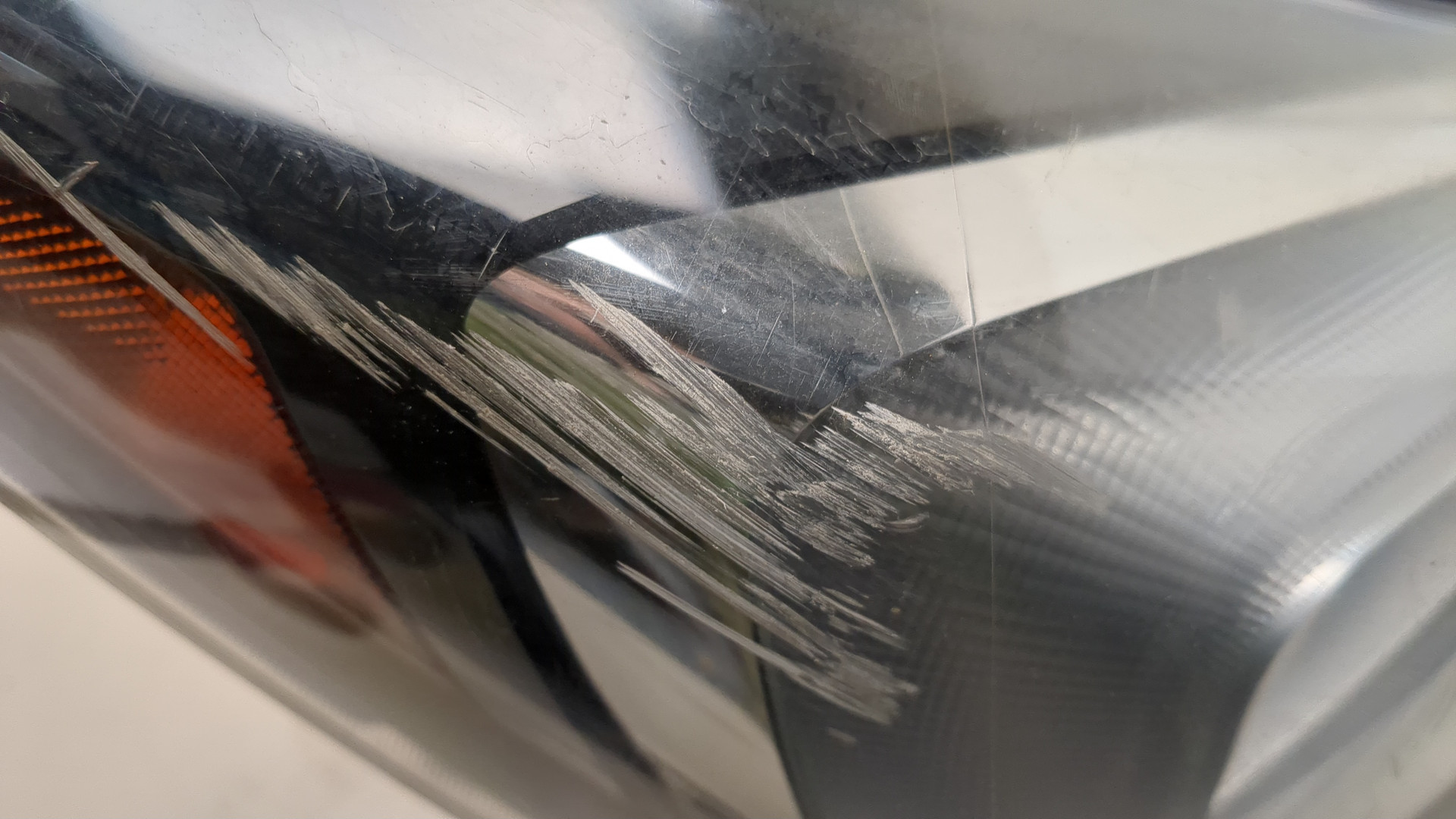 Фара правая