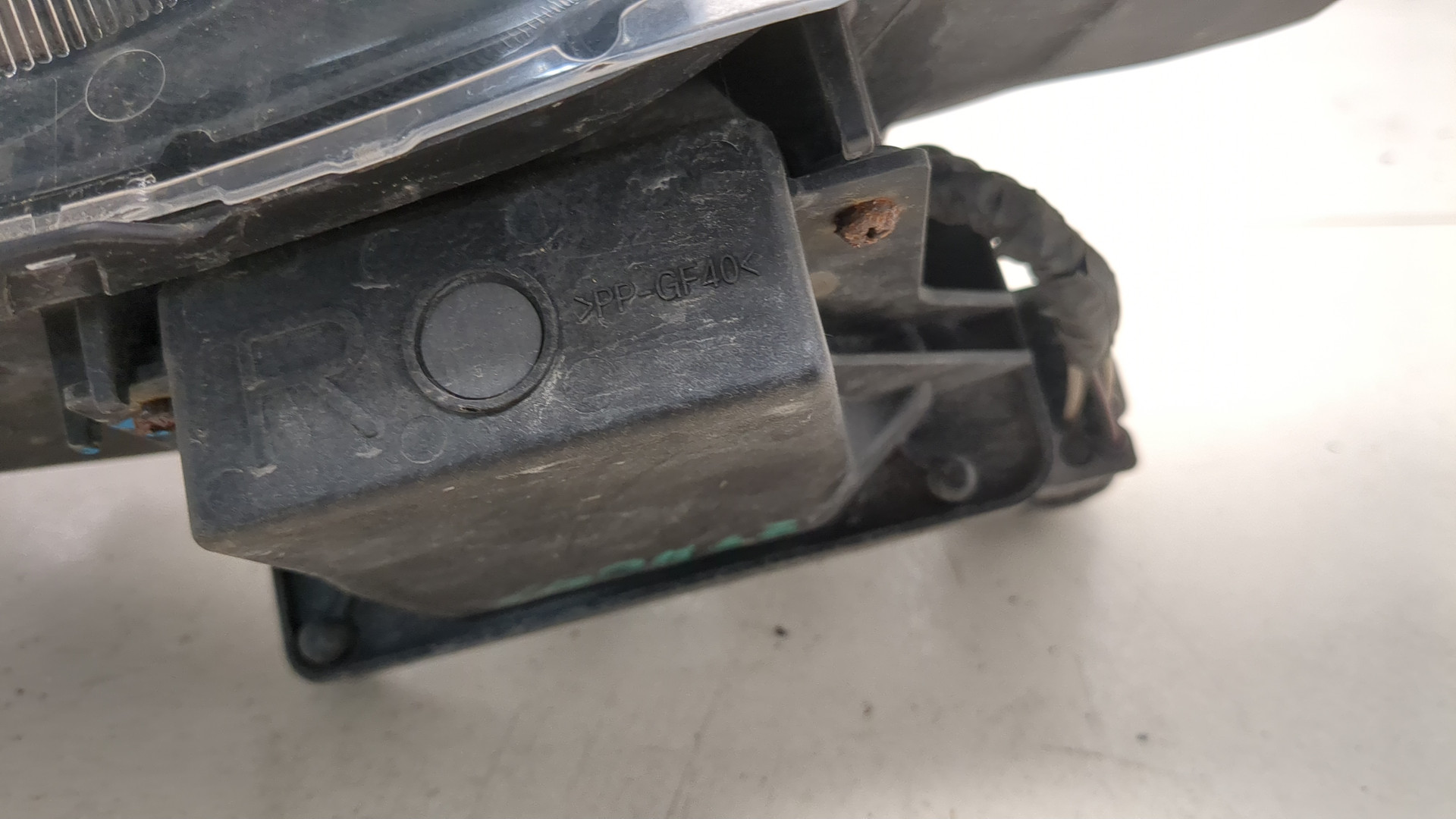 Фара правая