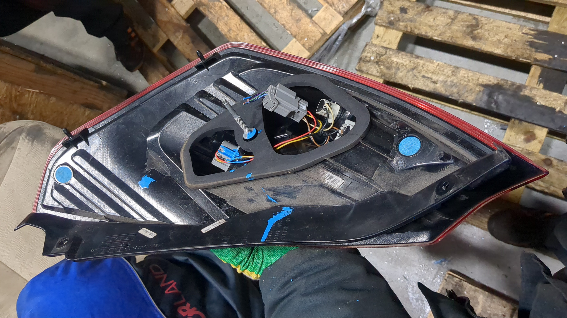 Фонарь задний левый