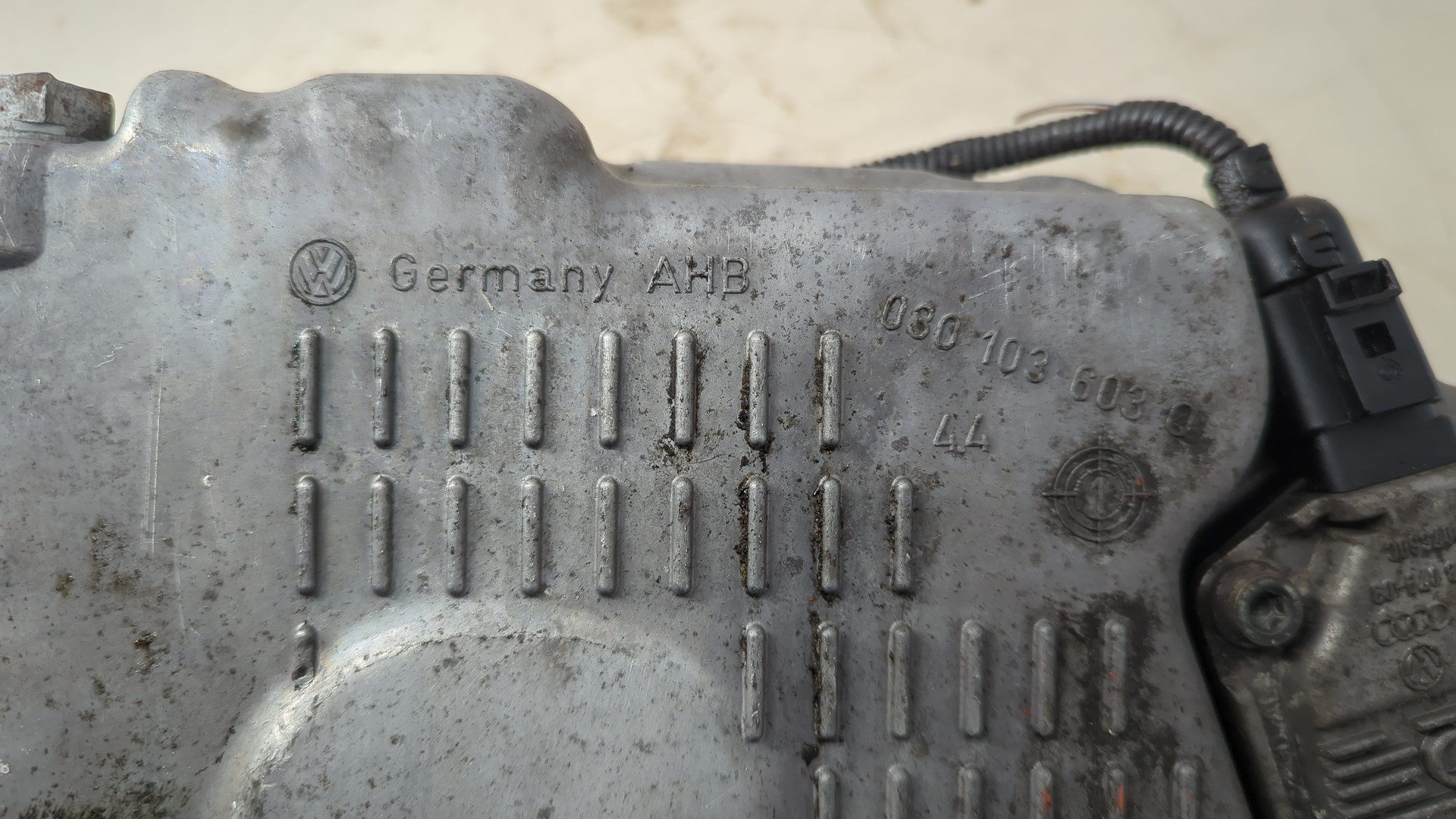 Поддон масляный двигателя (картер)