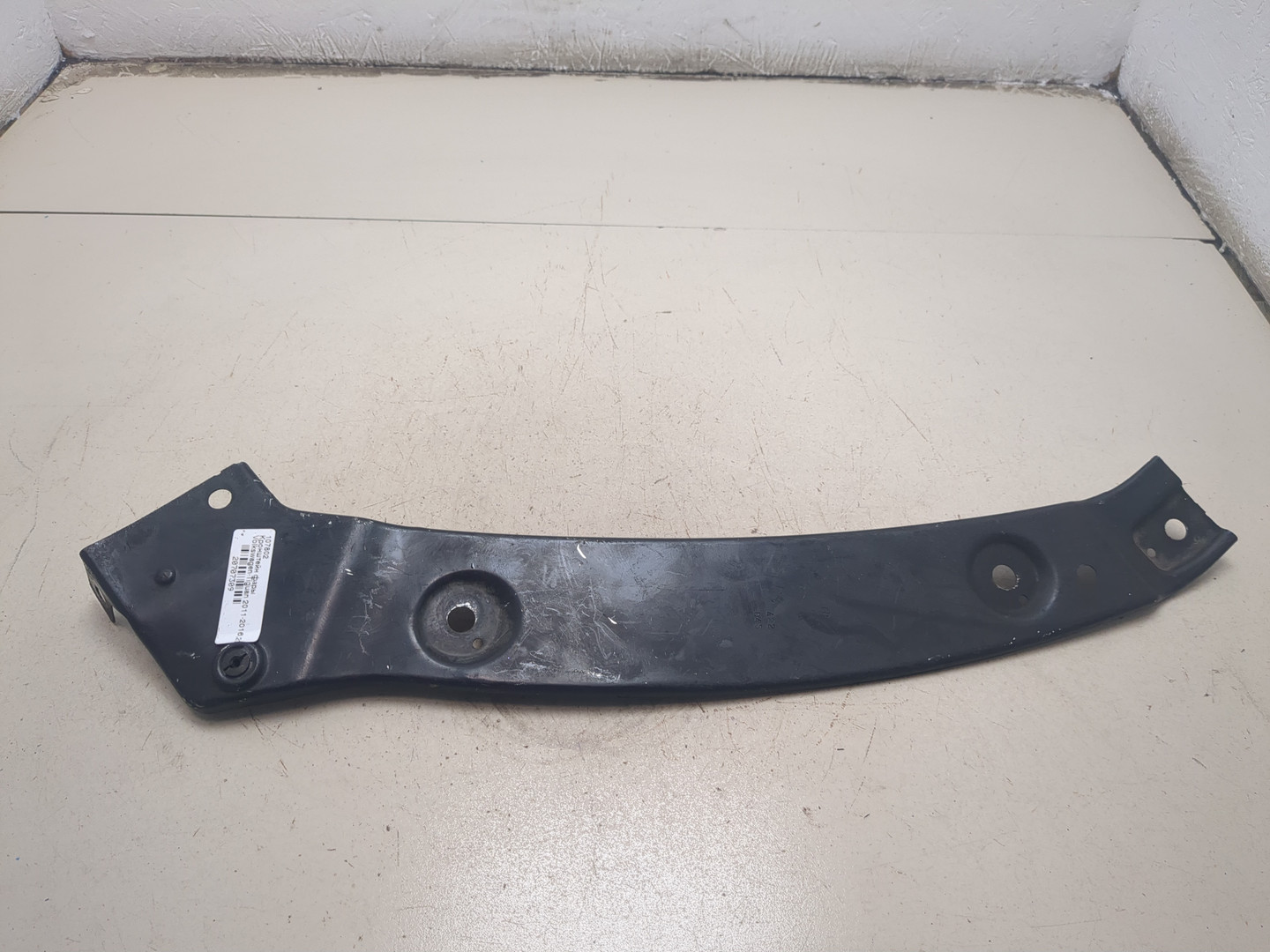 Кронштейн фар левый