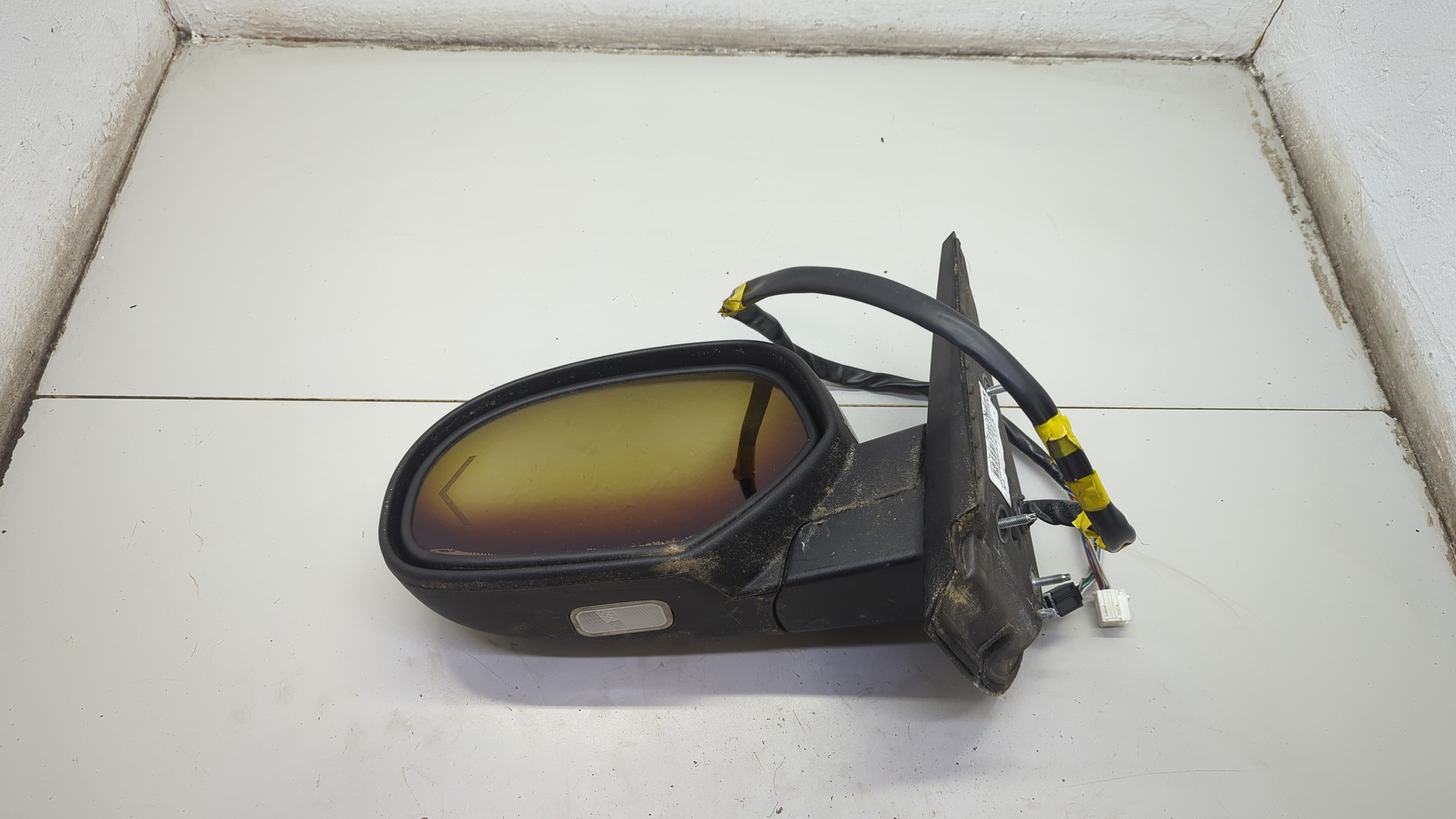 Зеркало левое электрическое