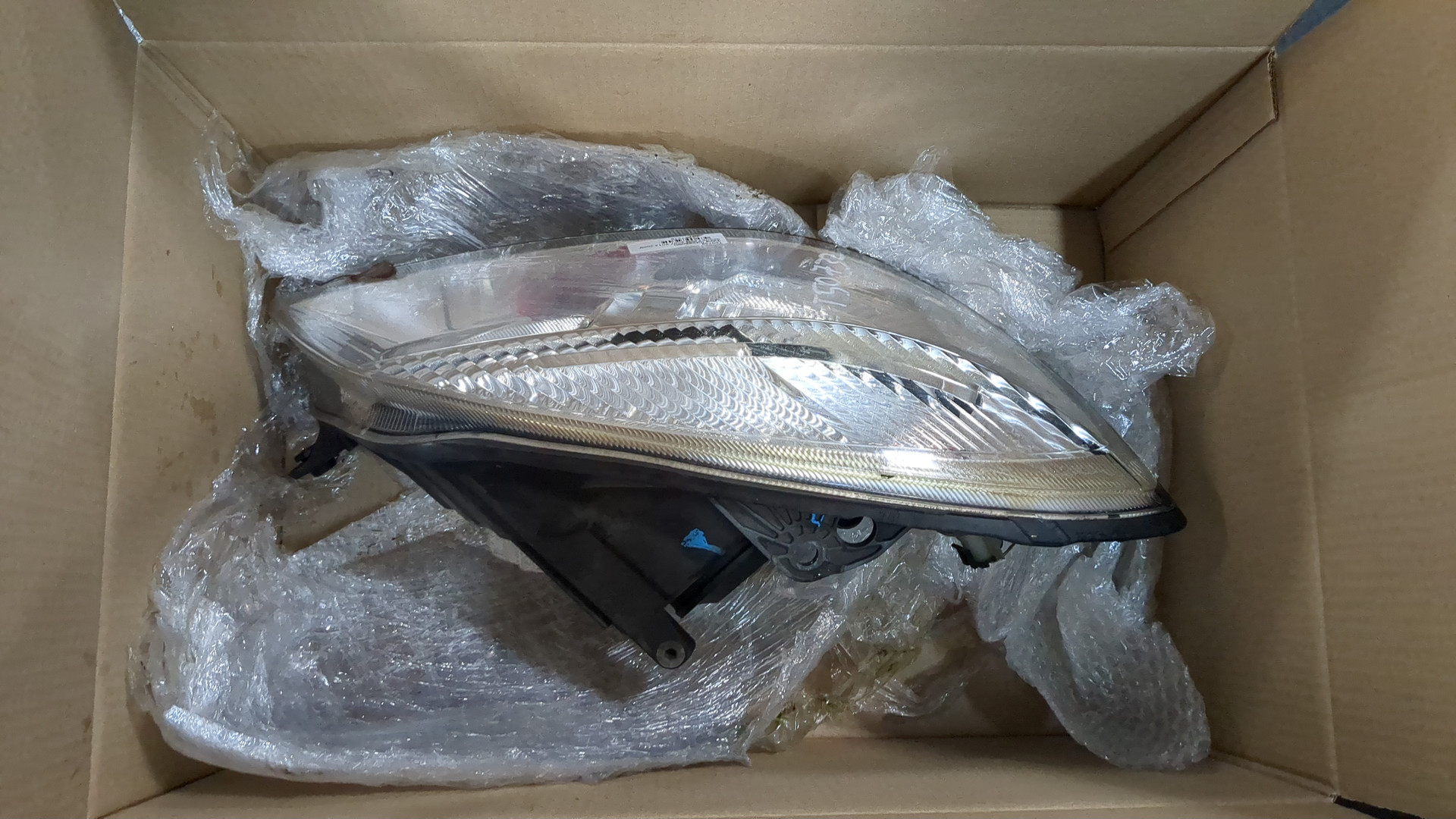 Фара правая