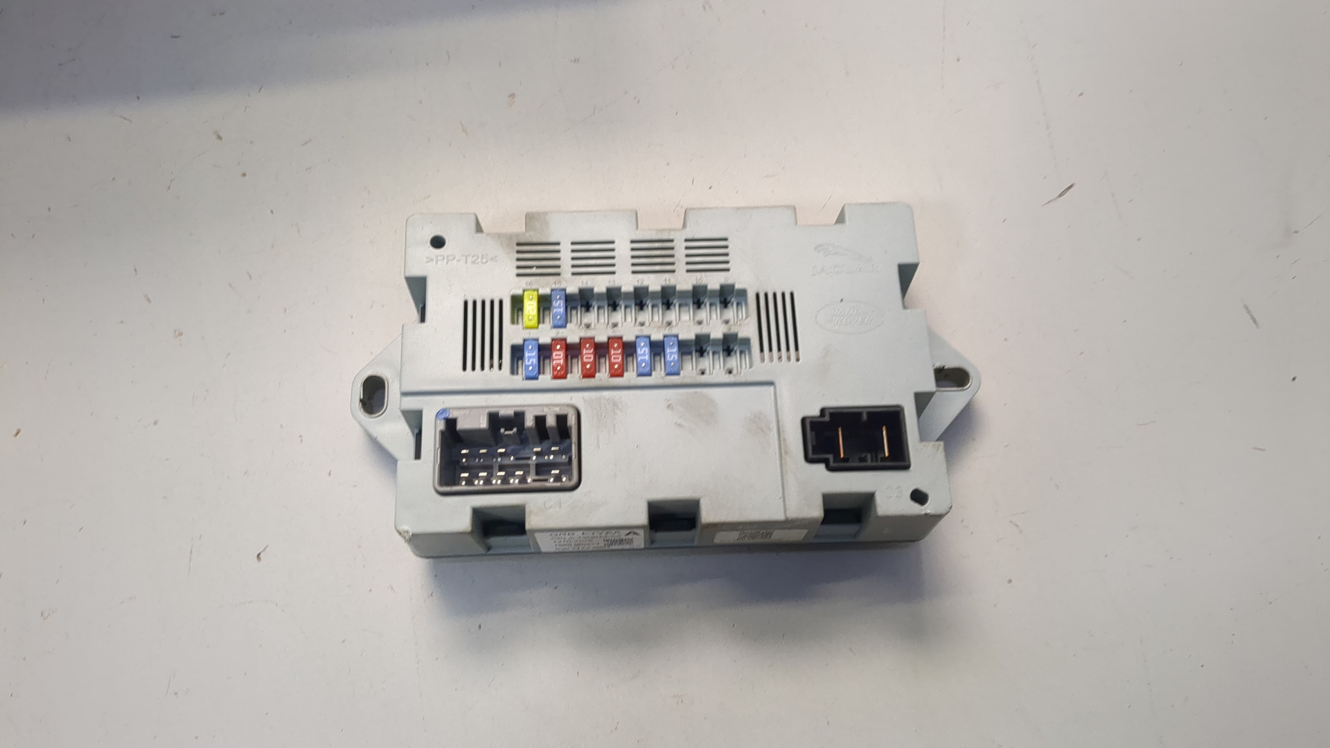 Блок предохранителей