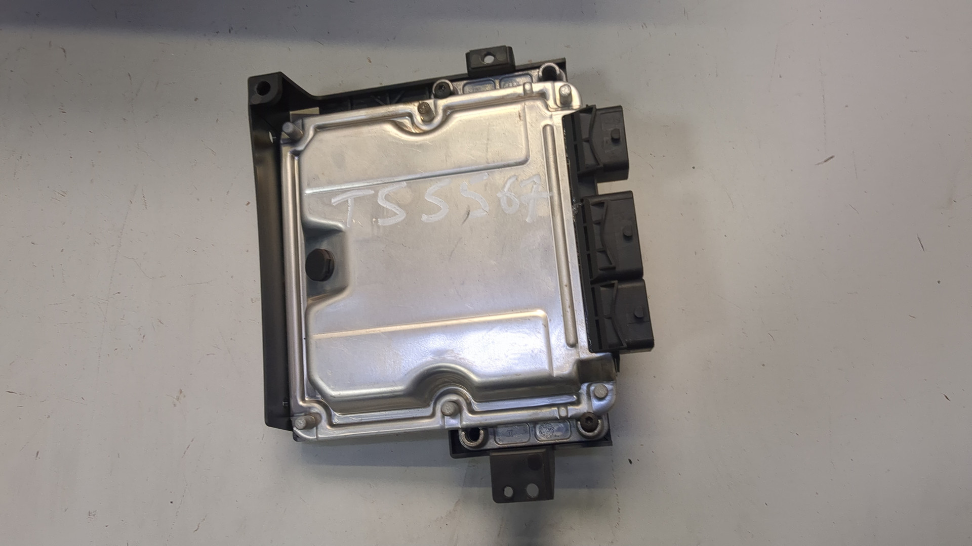 Блок управления двигателем