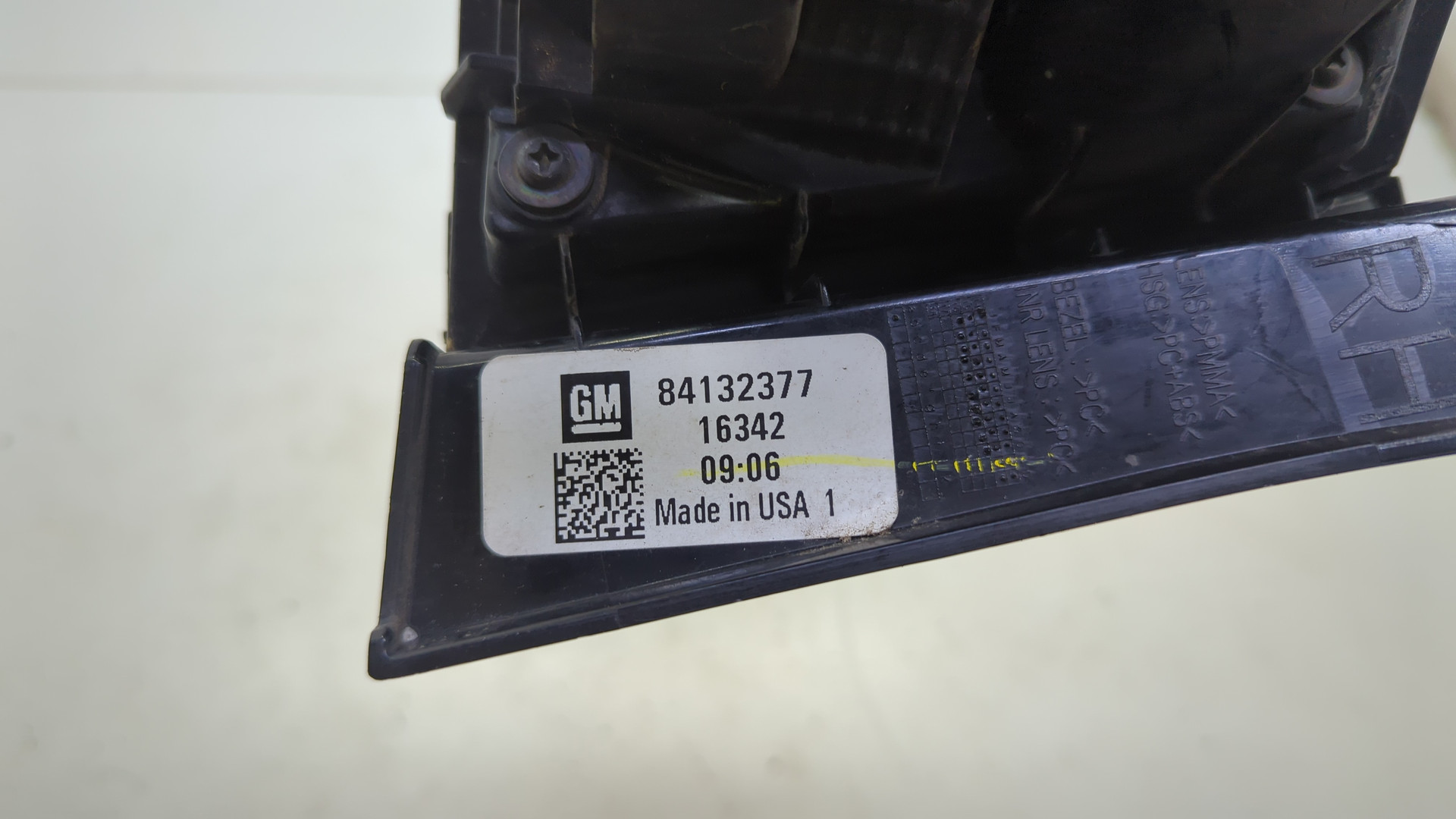 Фонарь задний правый