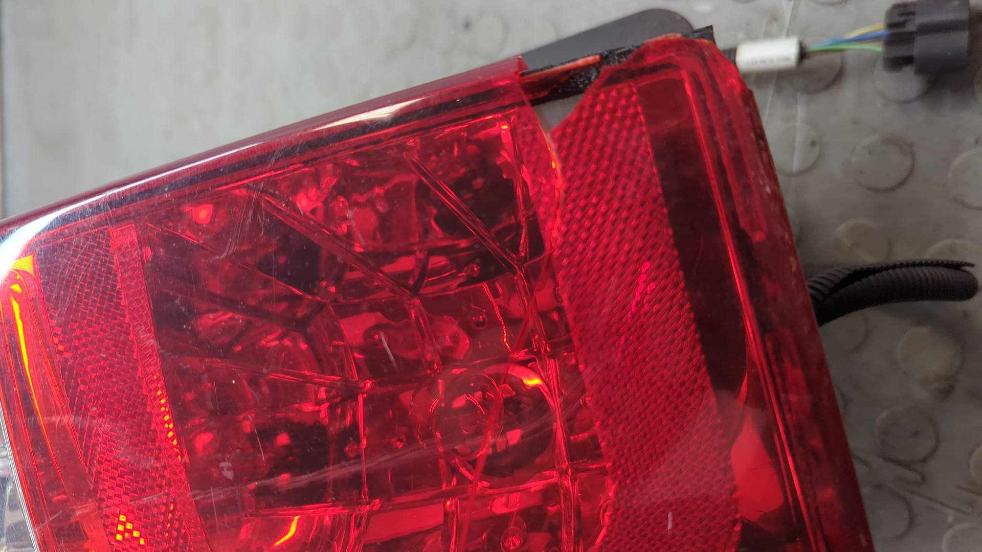 Фонарь задний левый