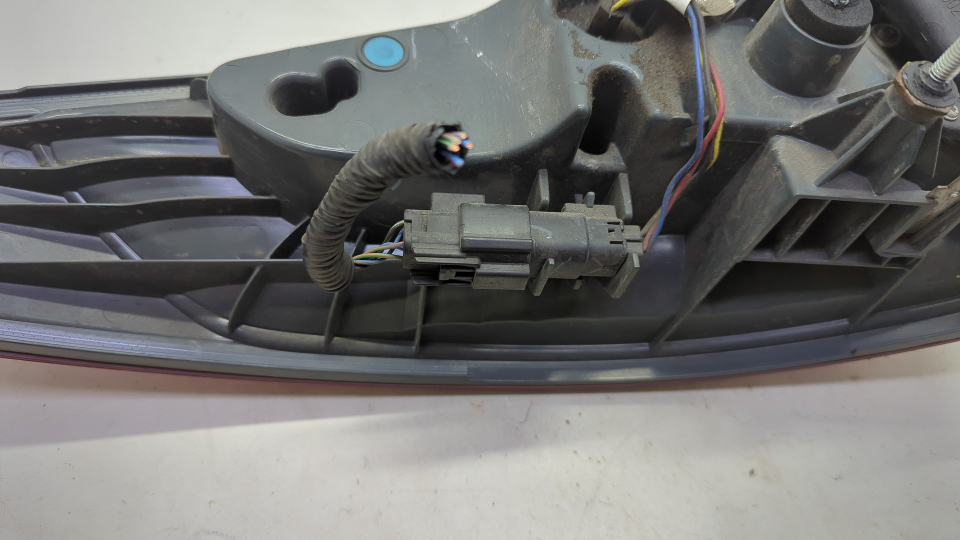 Фонарь задний правый