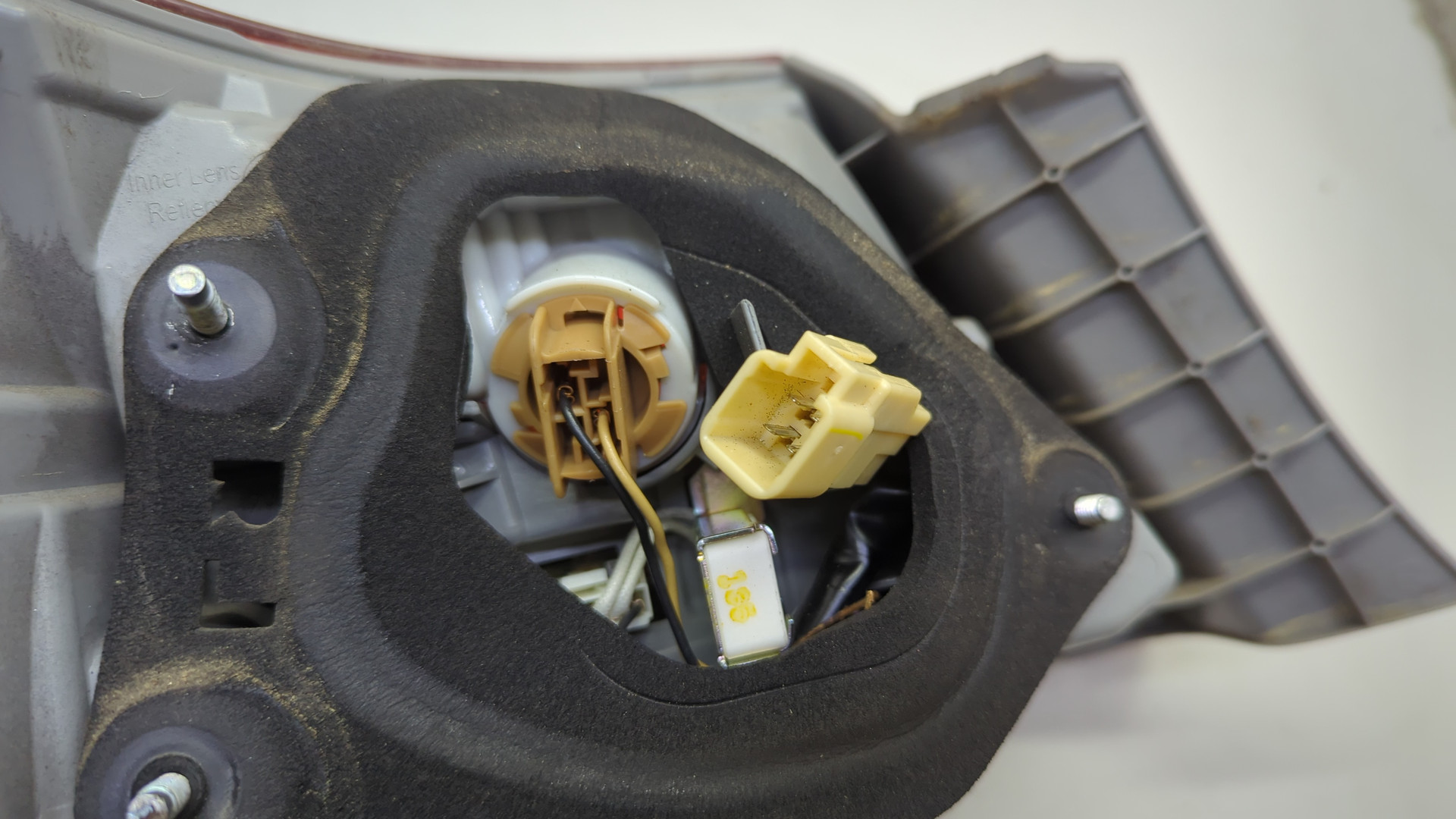 Фонарь задний правый