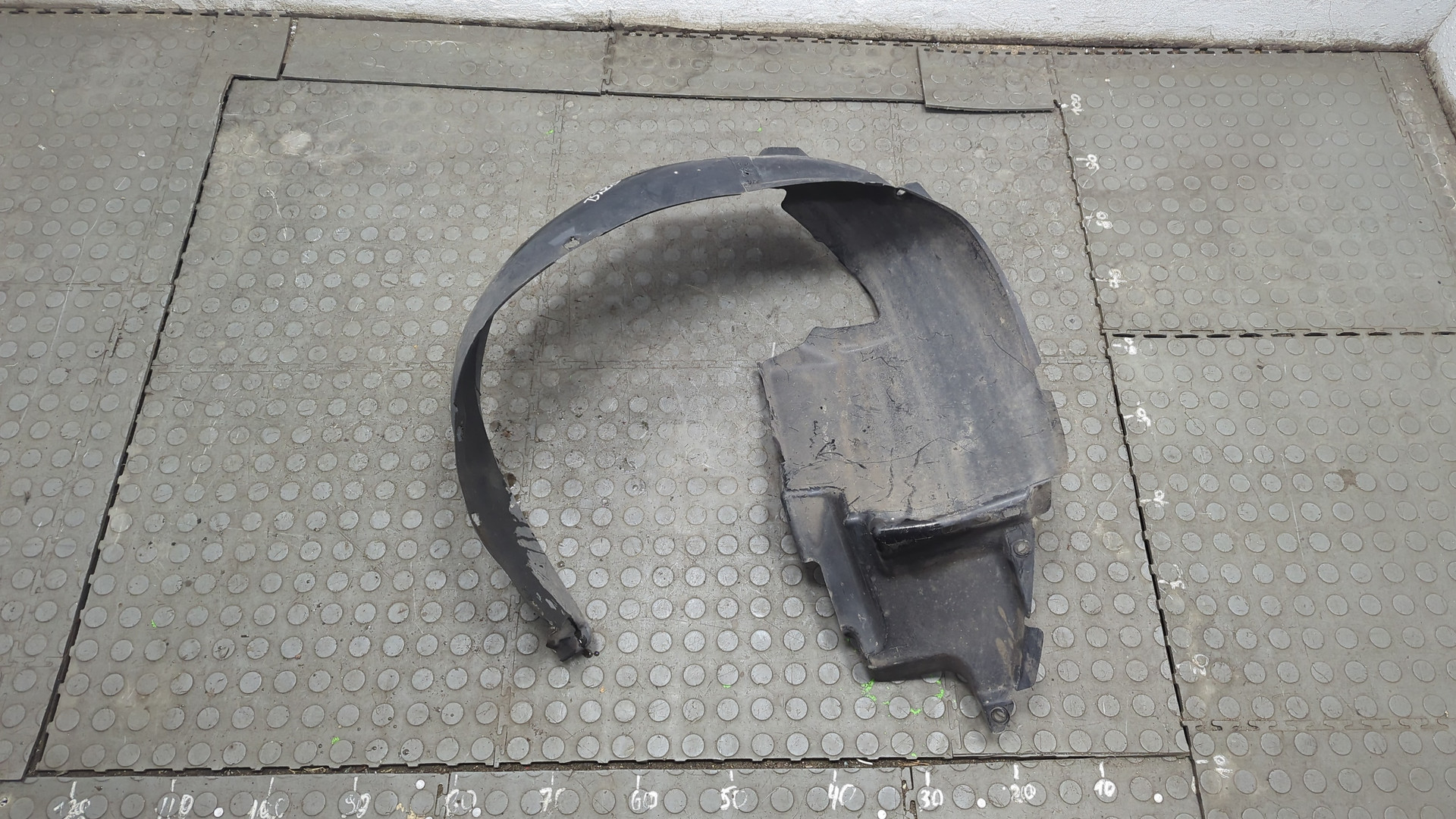 Локер передний правый