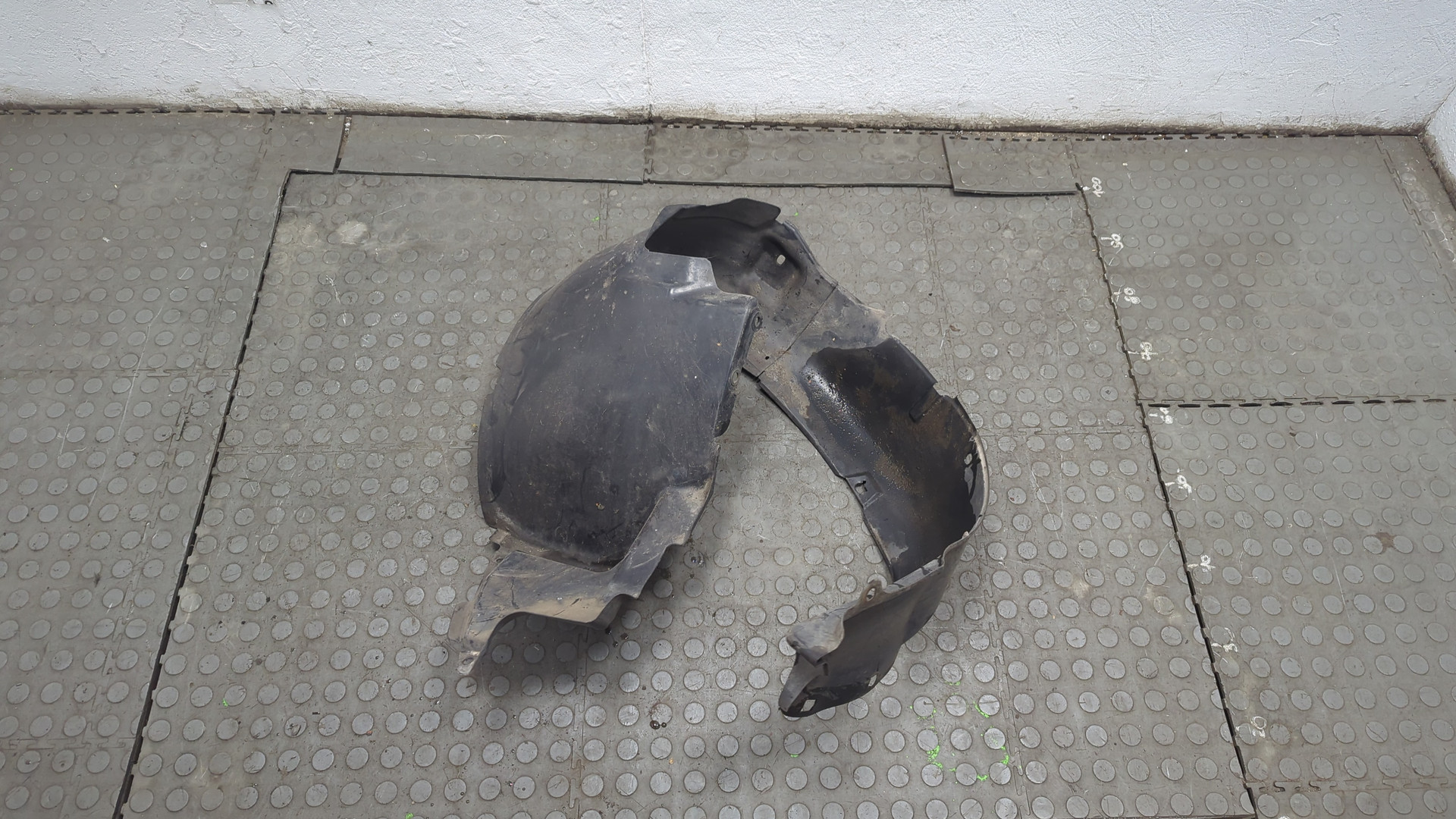 Локер передний правый