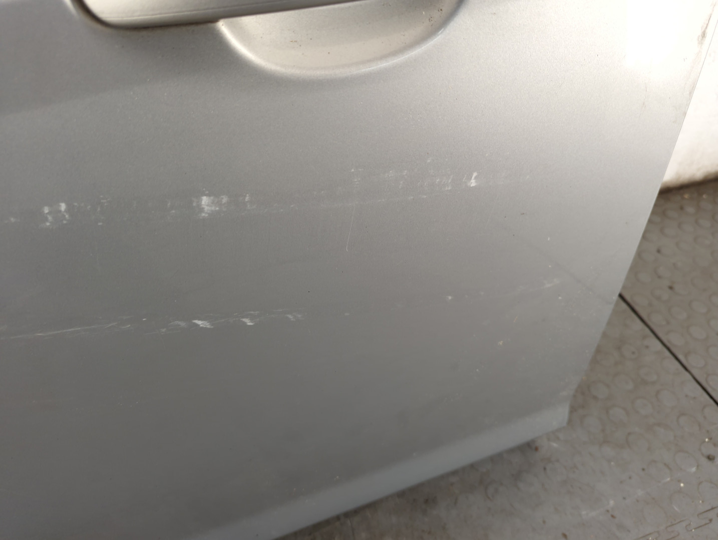 Дверь передняя левая