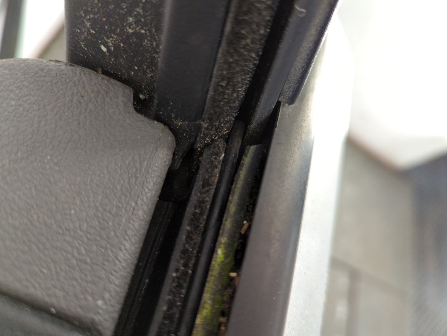 Дверь передняя левая