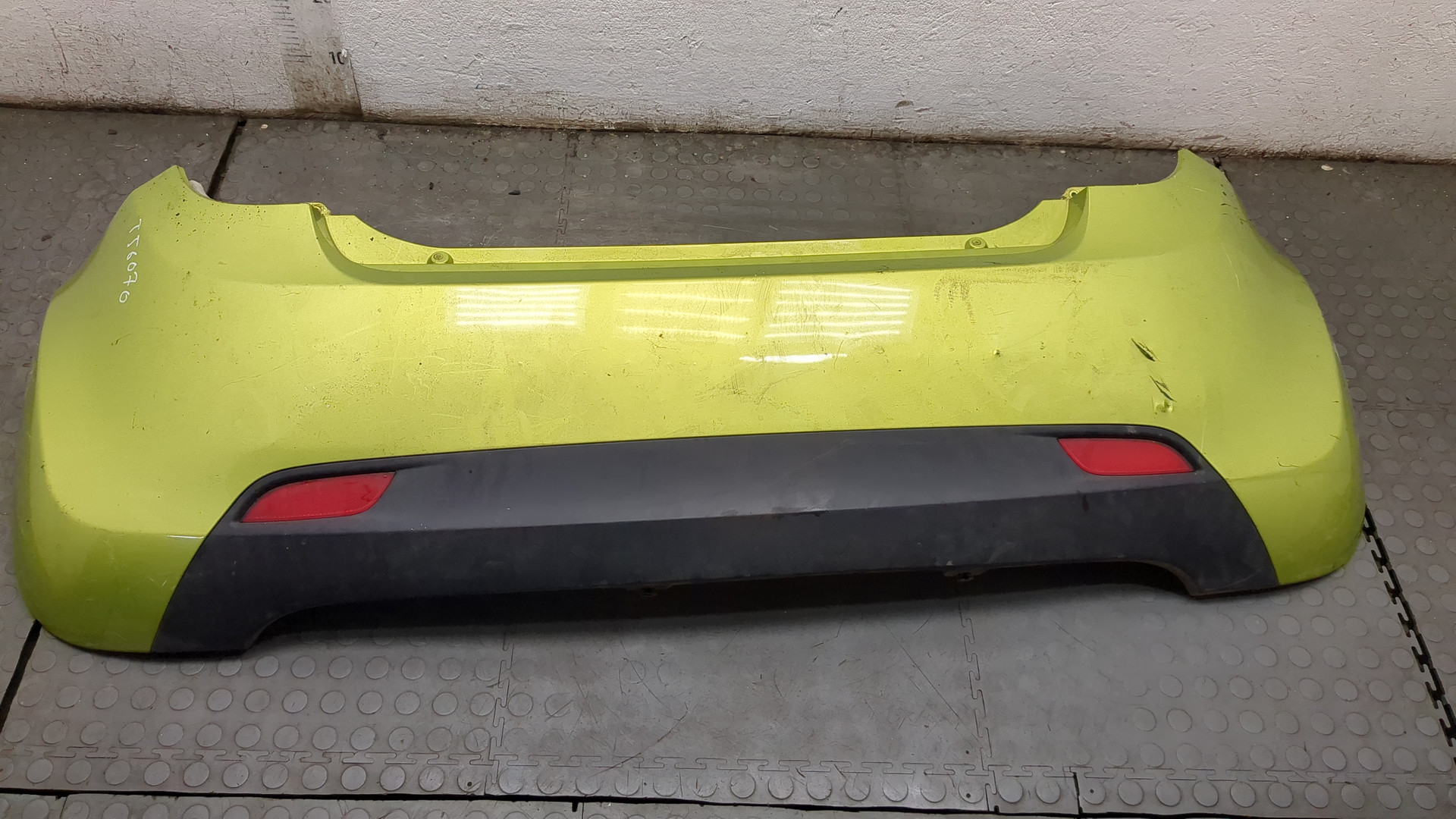 Бампер задний