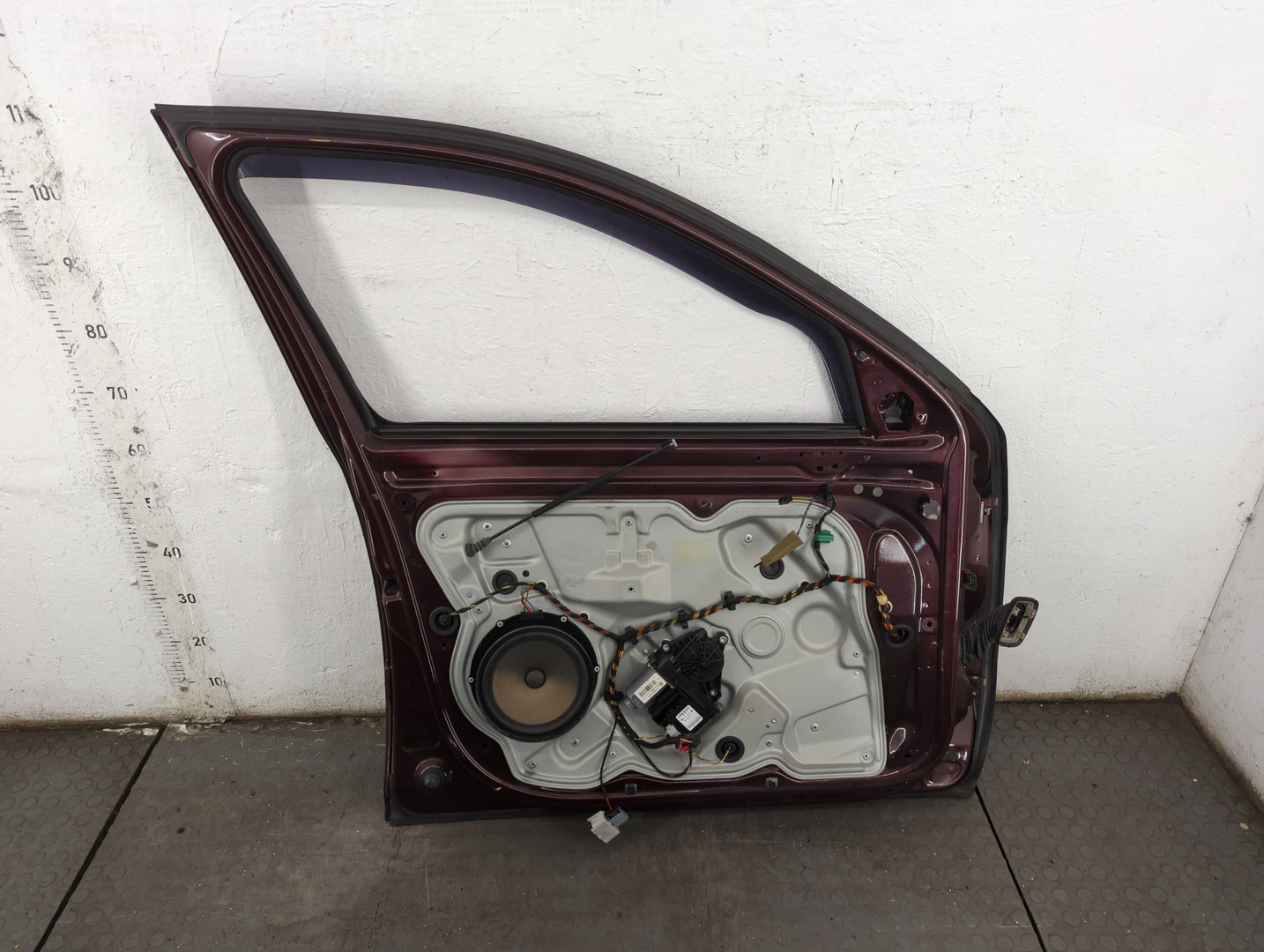 Дверь передняя левая