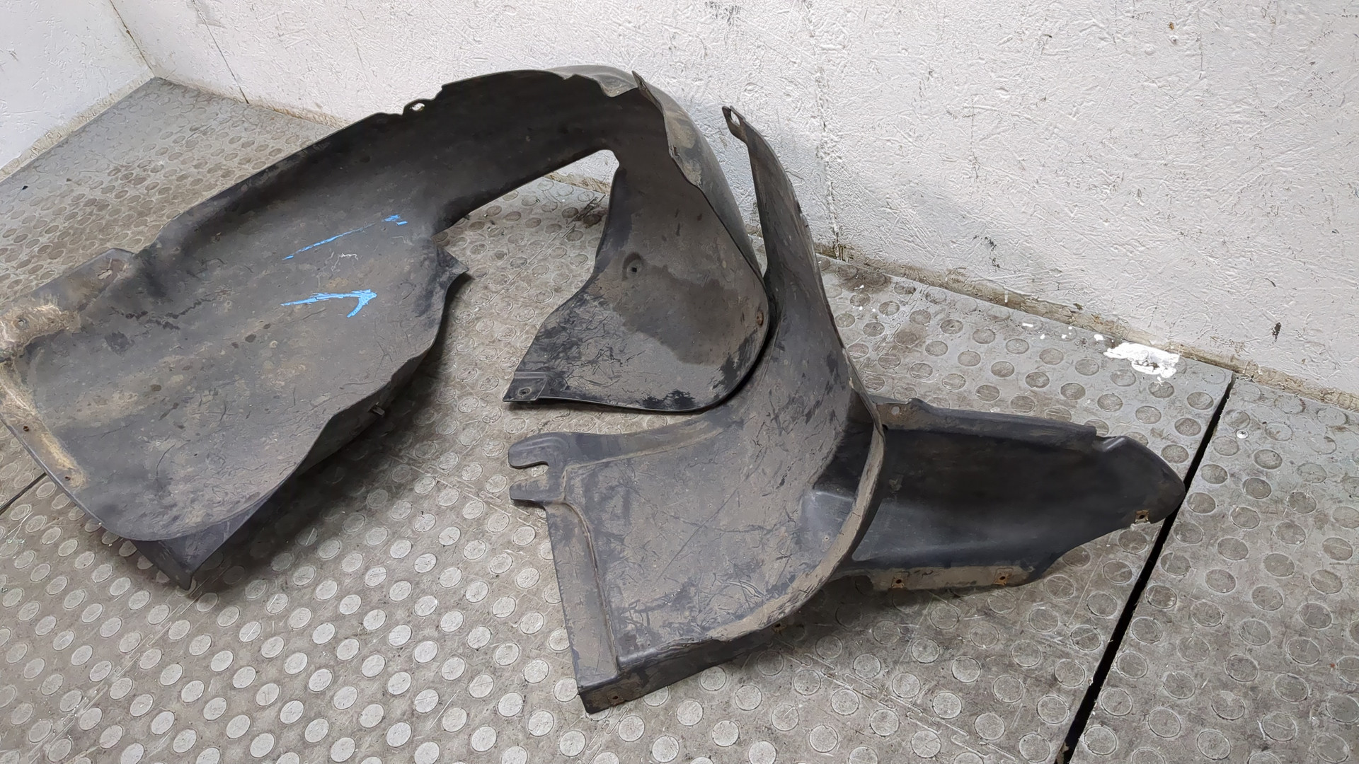 Локер передний правый