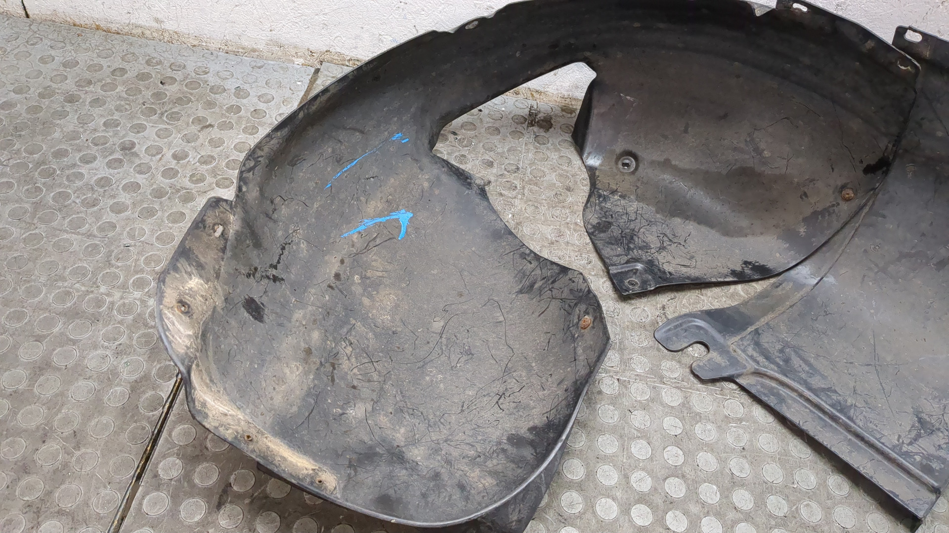 Локер передний правый