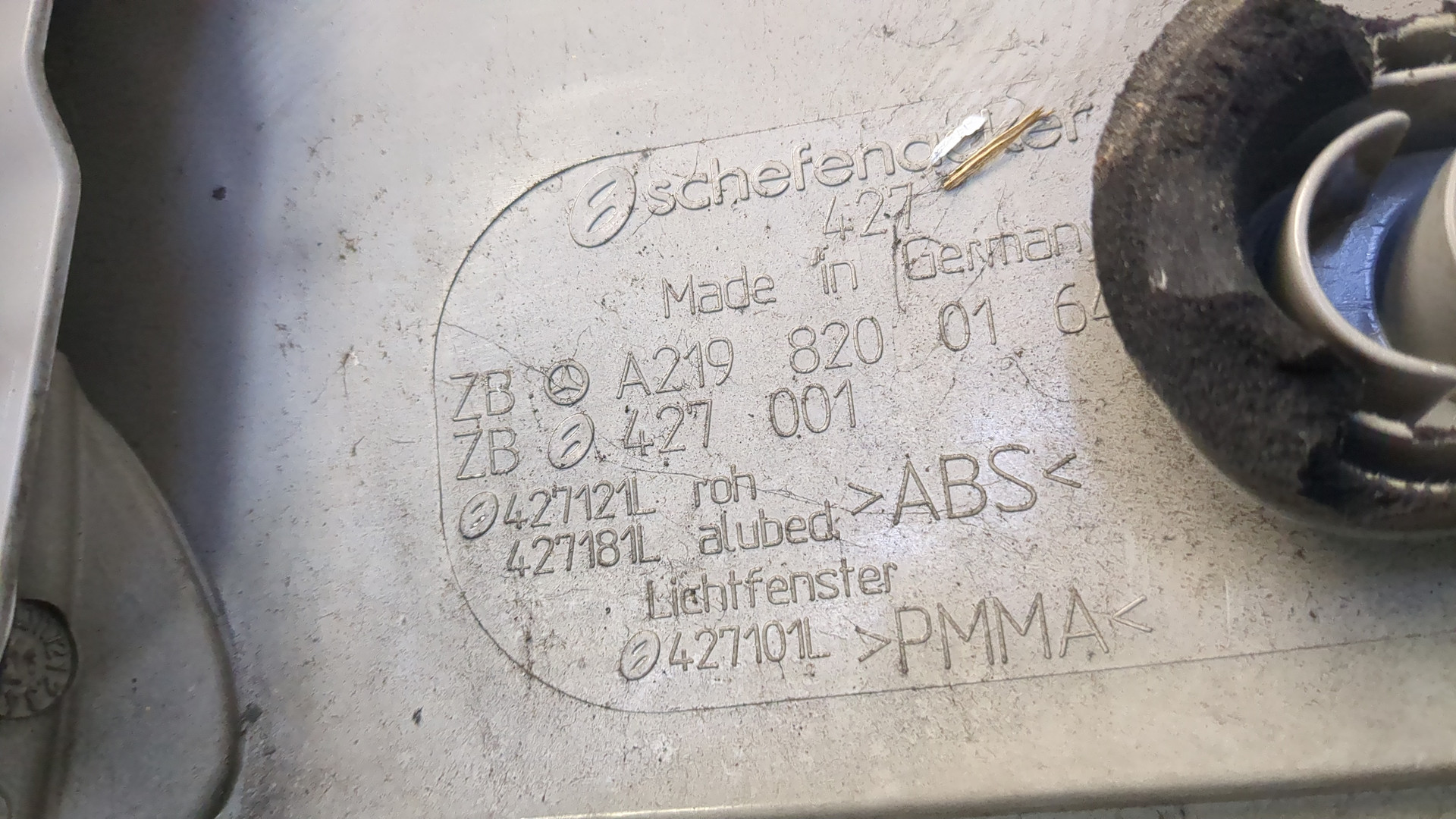 Фонарь задний левый