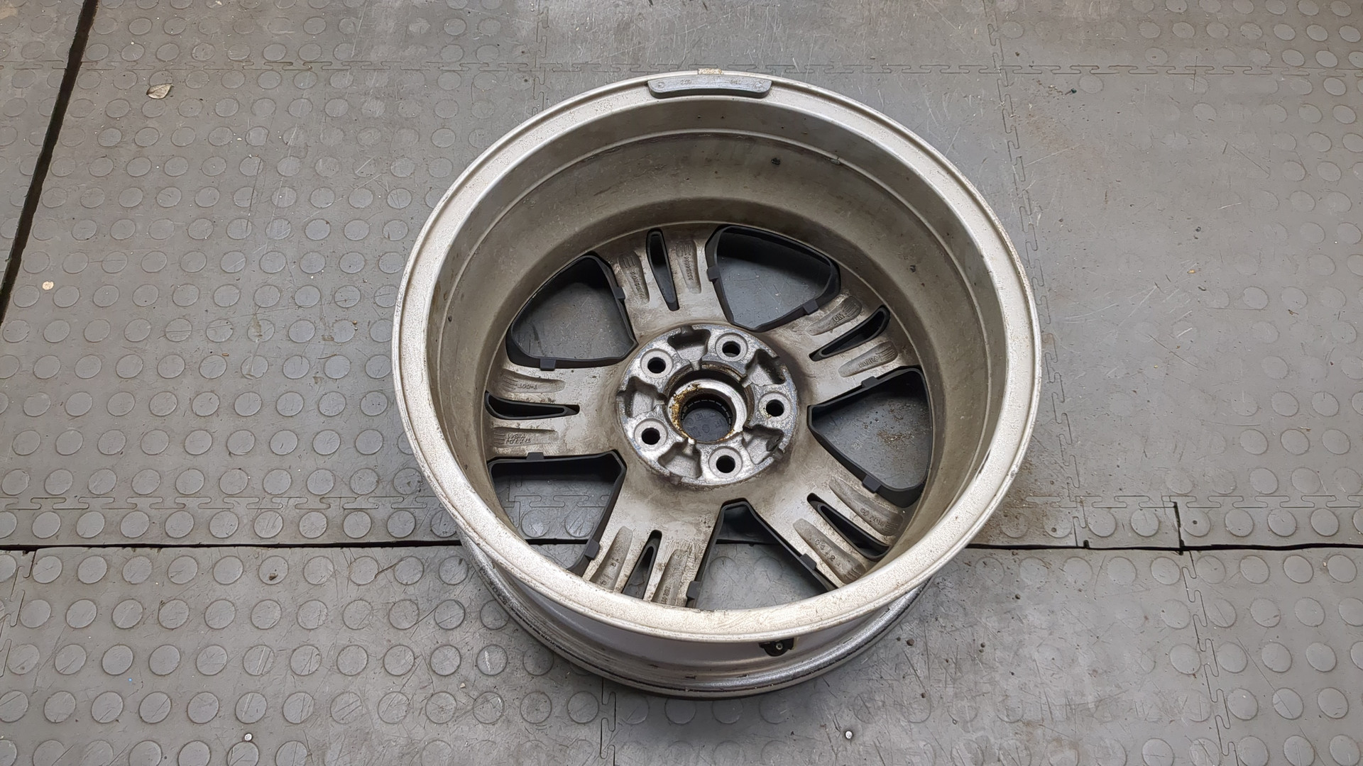 Диск колесный литой легкий сплав