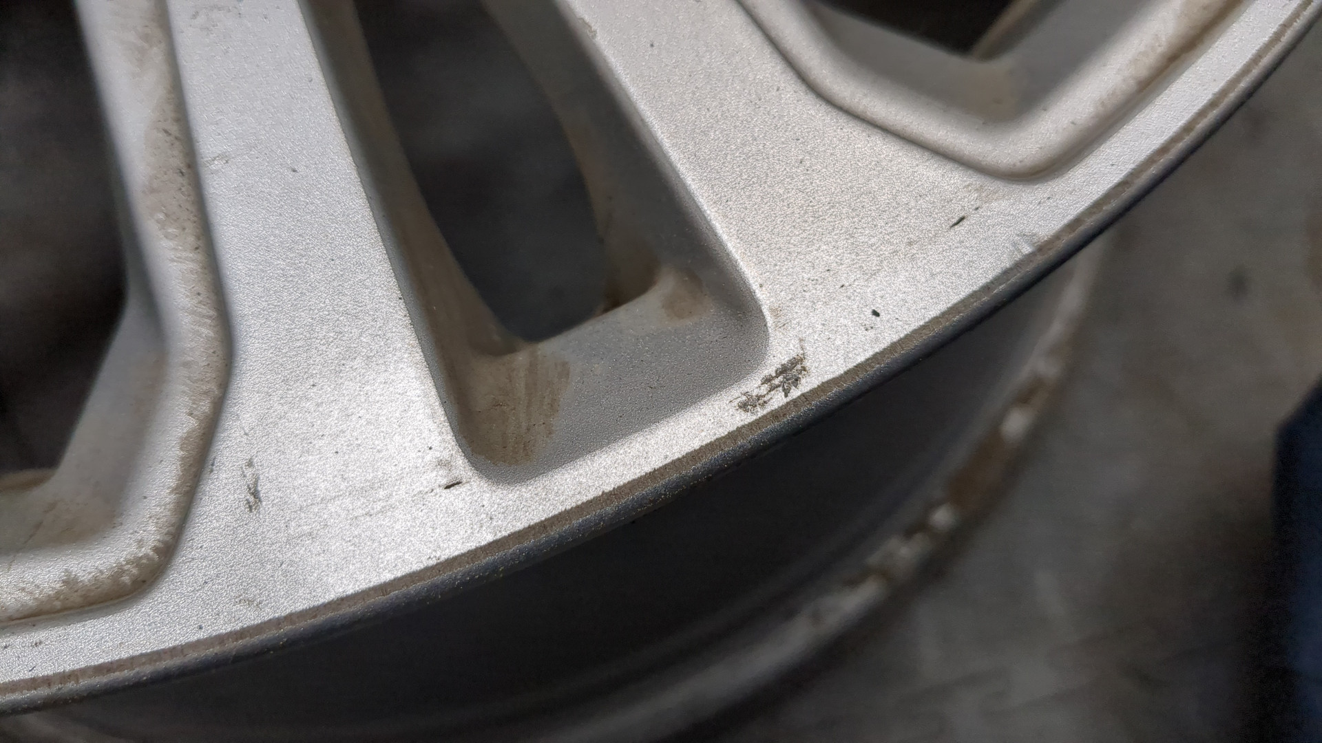 Диск колесный литой легкий сплав