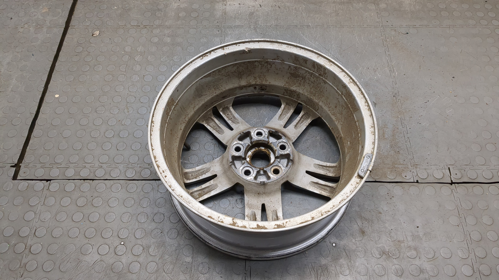 Диск колесный литой легкий сплав