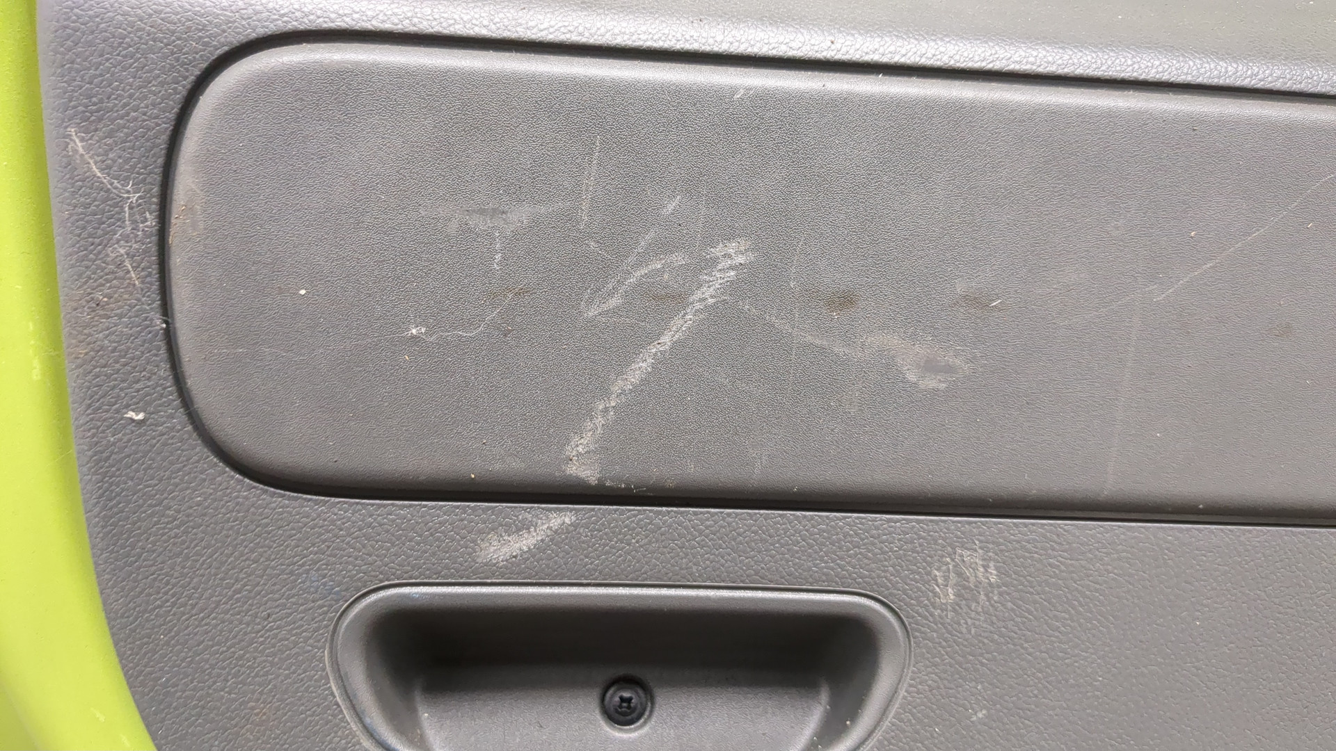 Дверь багажника