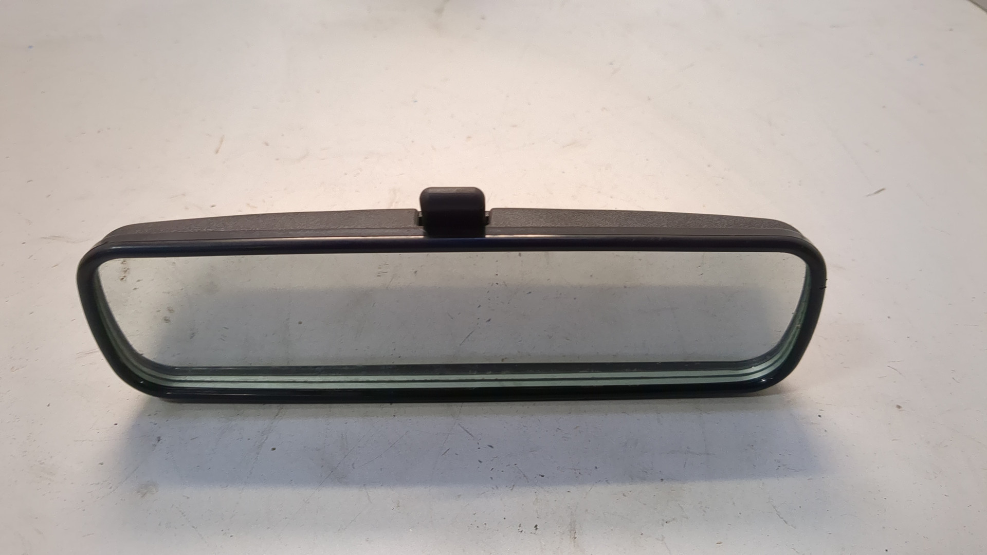 Зеркало заднего вида