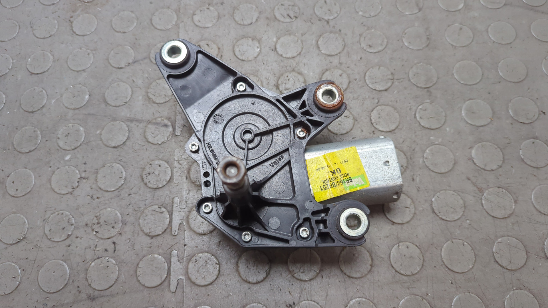 Моторчик стеклоочистителя задний