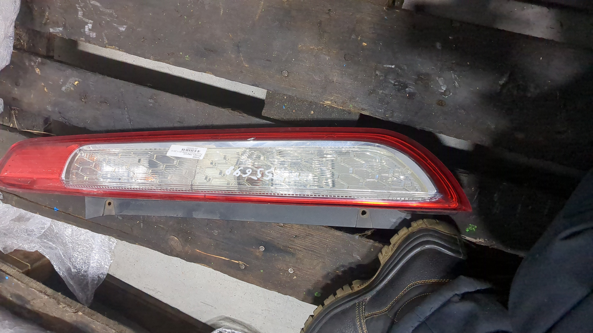 Фонарь задний правый