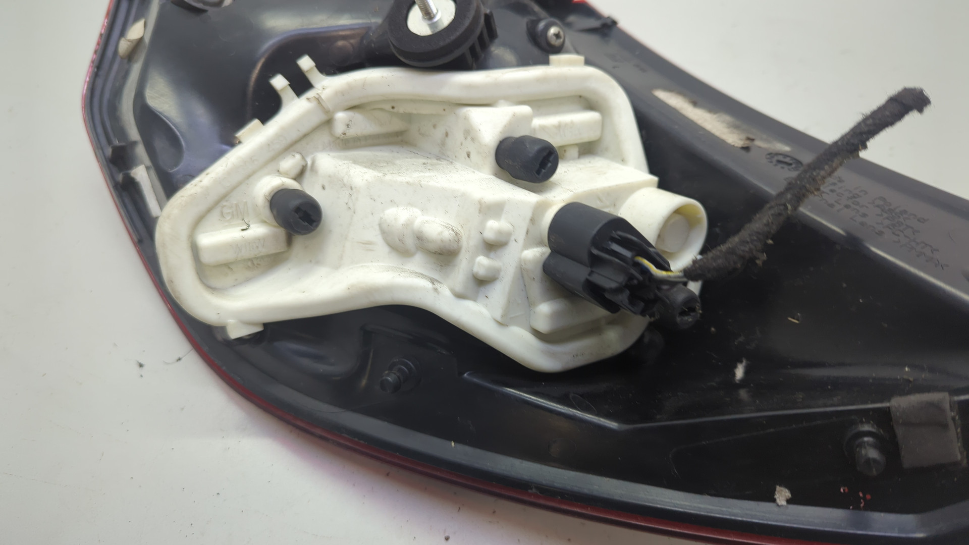 Фонарь задний левый