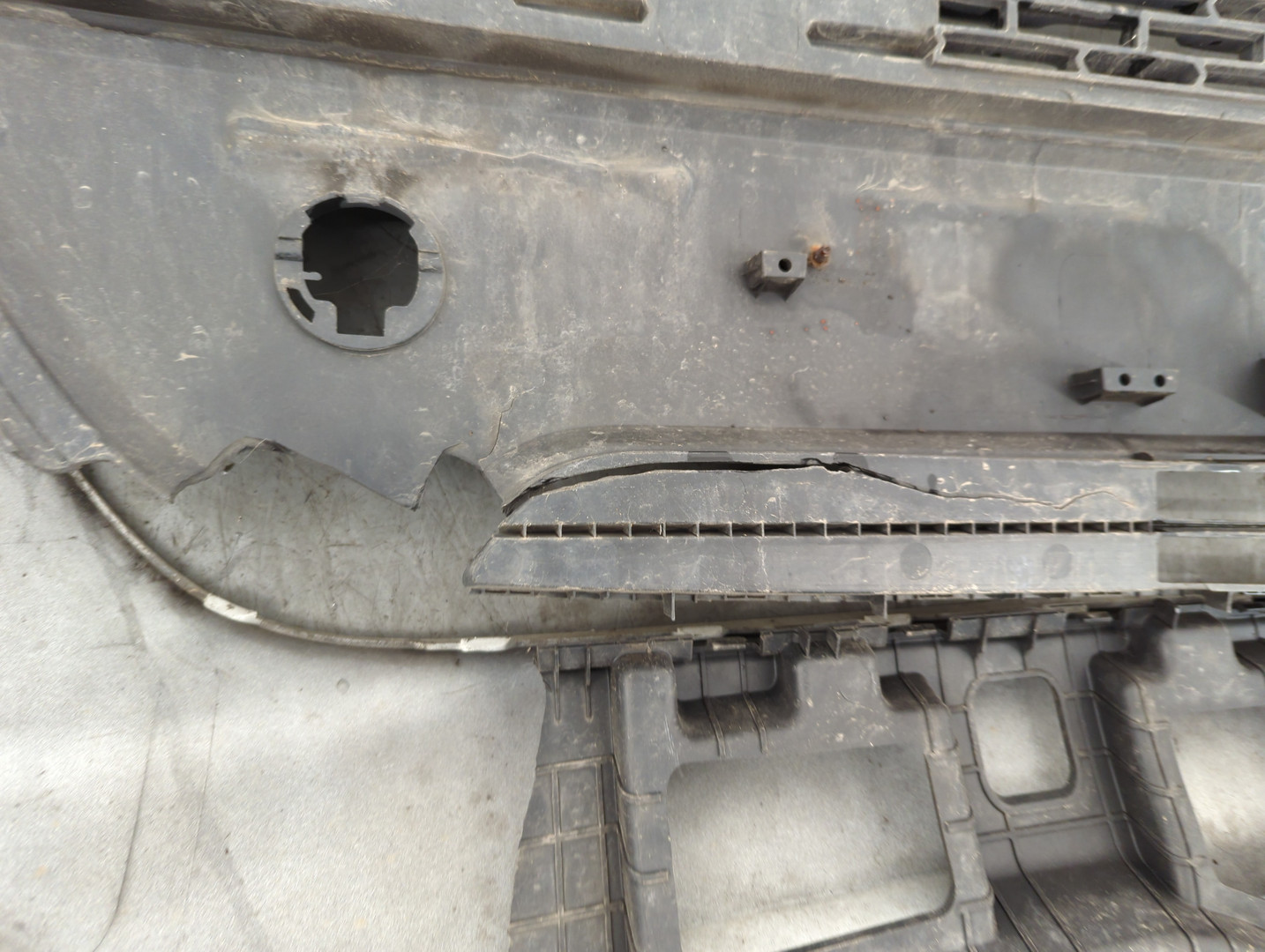 Бампер передний