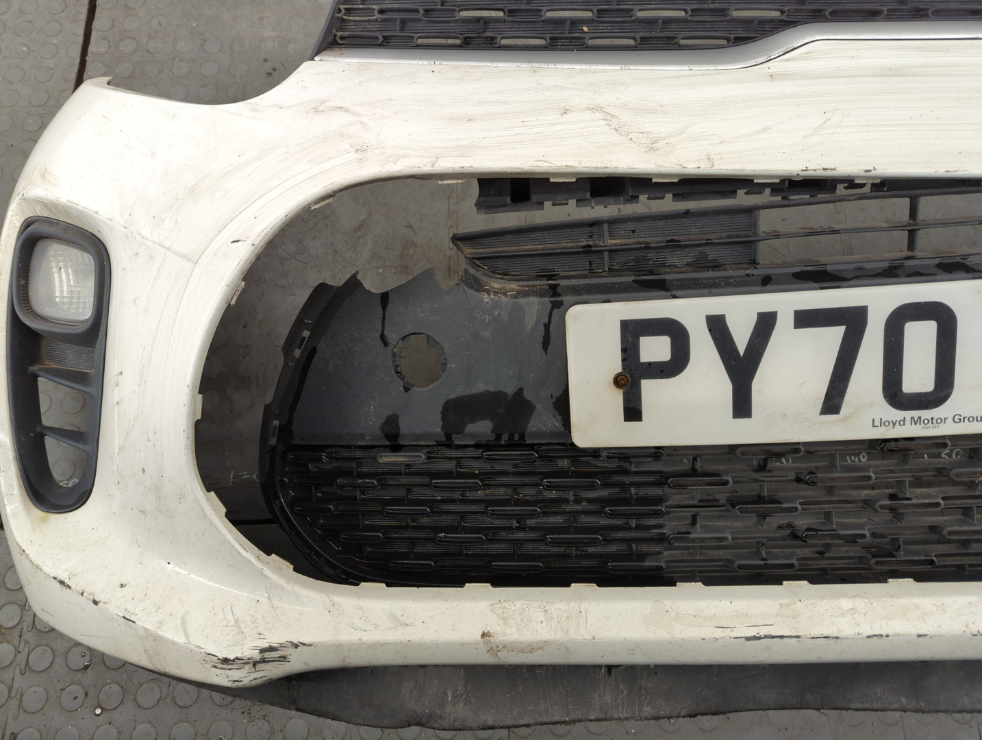 Бампер передний