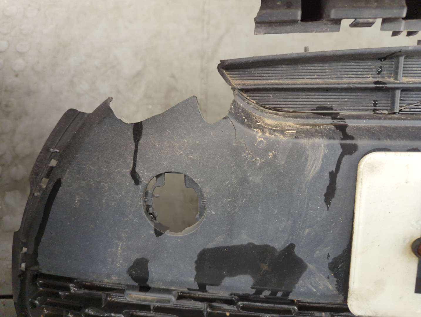 Бампер передний