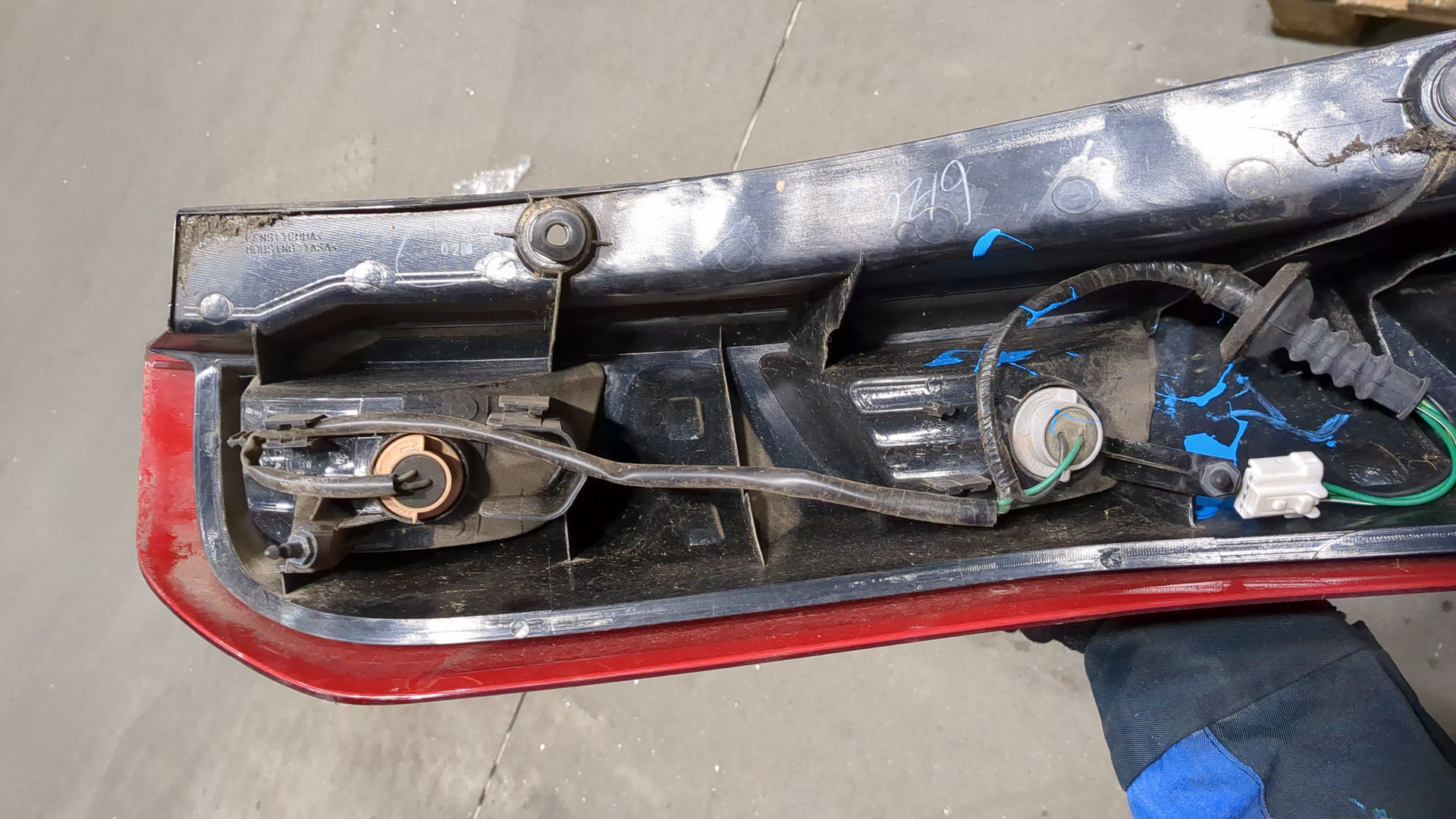 Фонарь задний левый