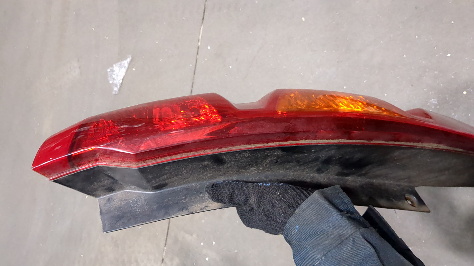 Фонарь задний левый