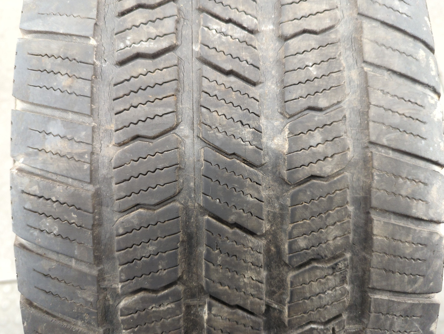 Шины комплект (4 шт.)