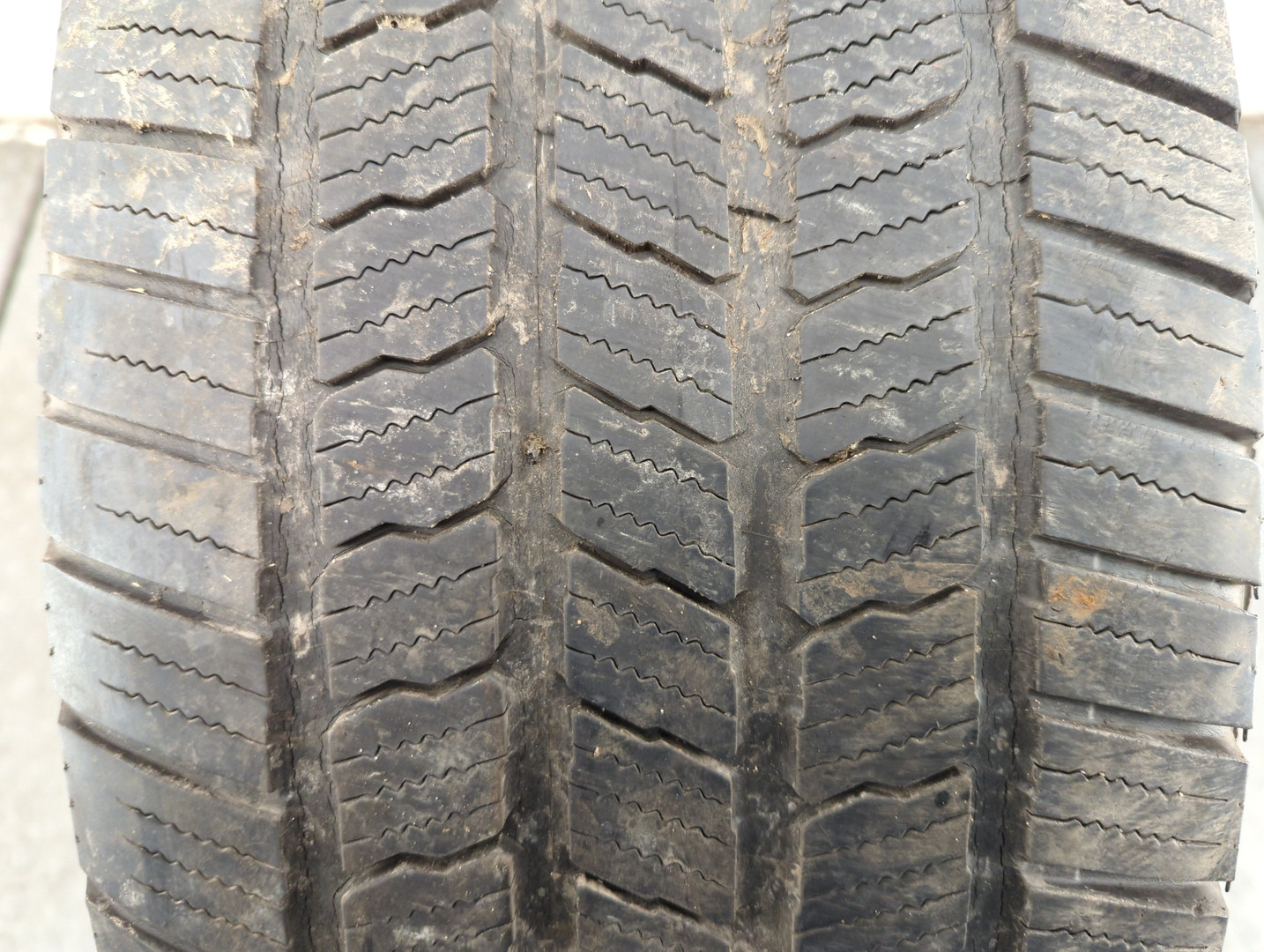 Шины комплект (4 шт.)