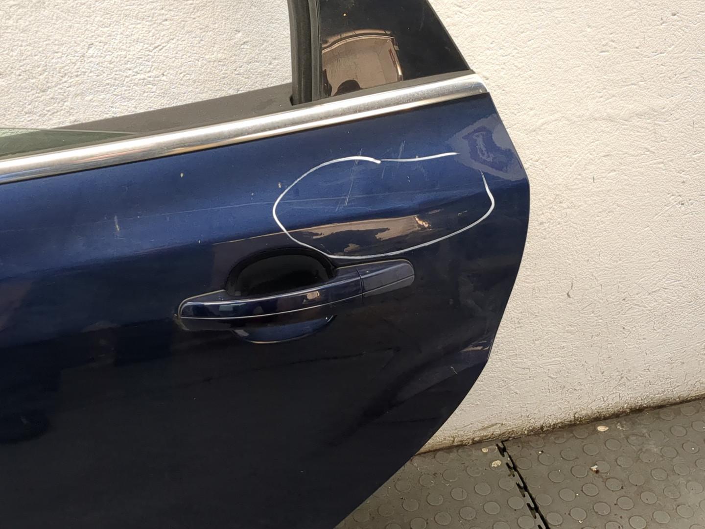 Дверь задняя левая