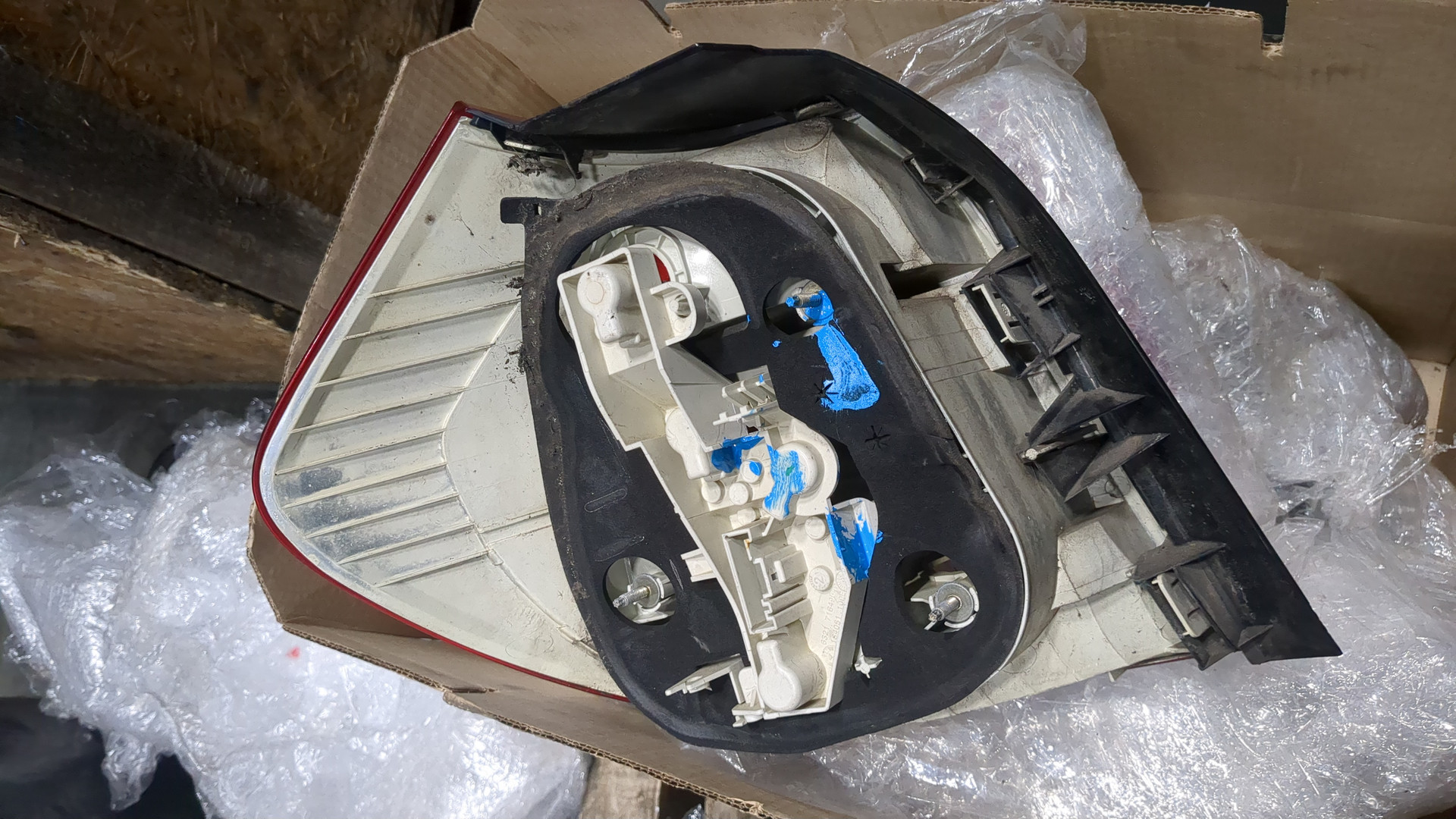 Фонарь задний правый