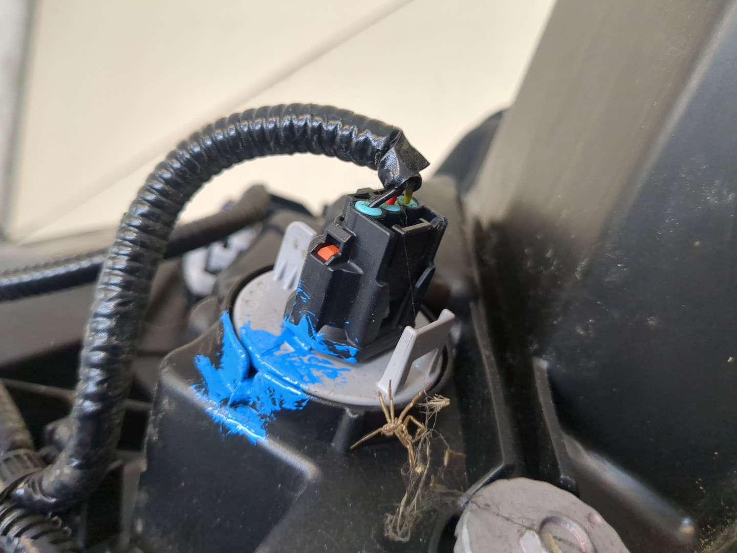 Фара правая