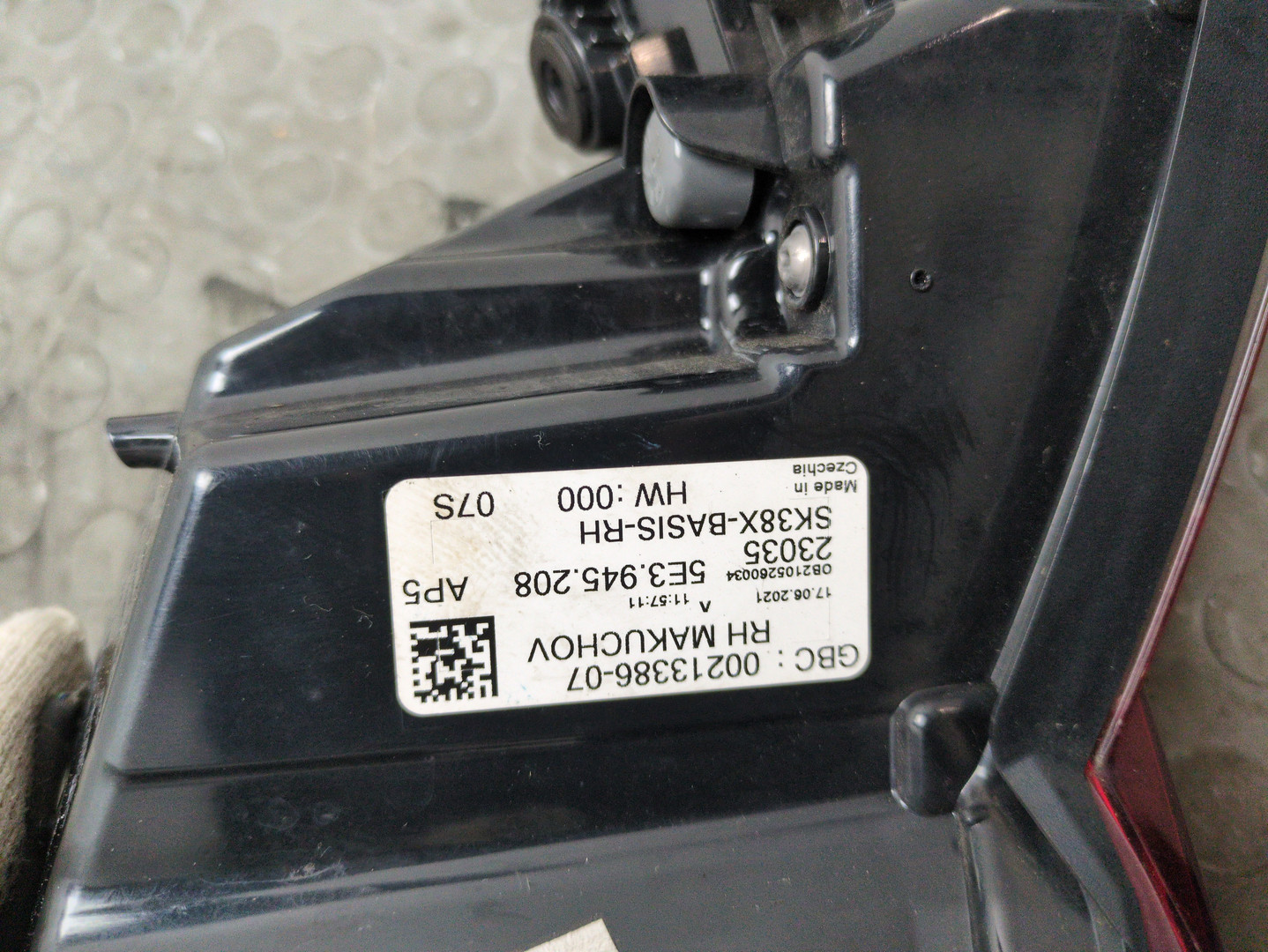 Фонарь задний правый