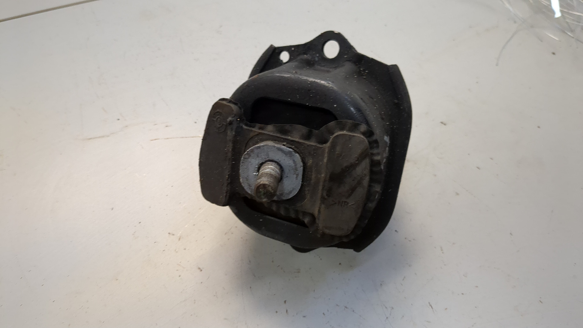 Опора двигателя