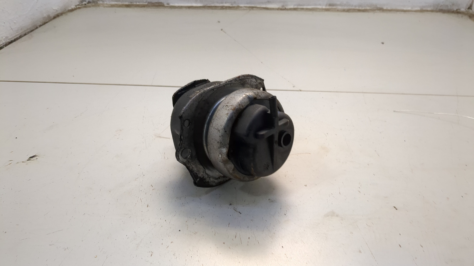 Опора двигателя