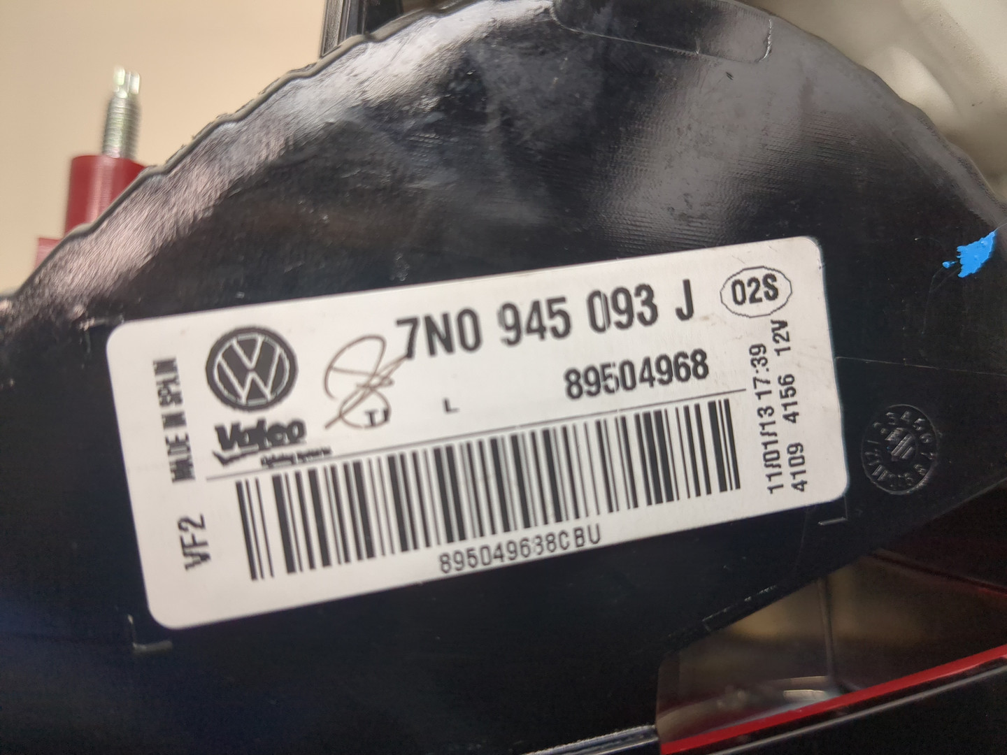 Фонарь задний внутренний левый