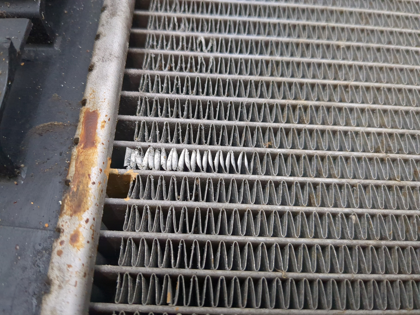 Радиатор охлаждения двигателя основной